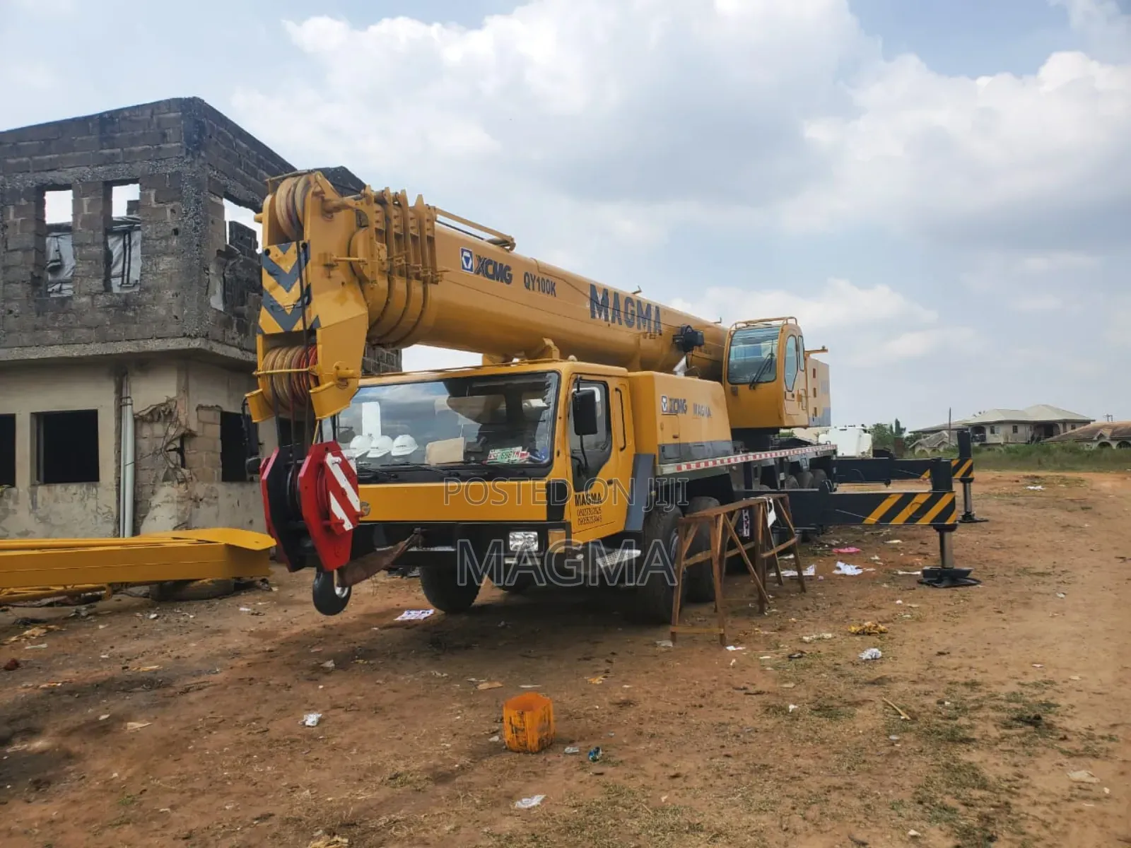 Solid 110 Motor Crane for Lease
