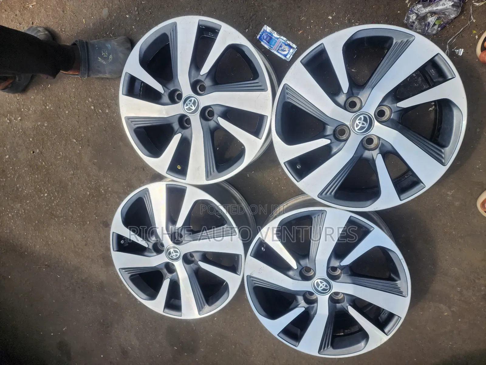 Toyota Yaris 16inch Rim.