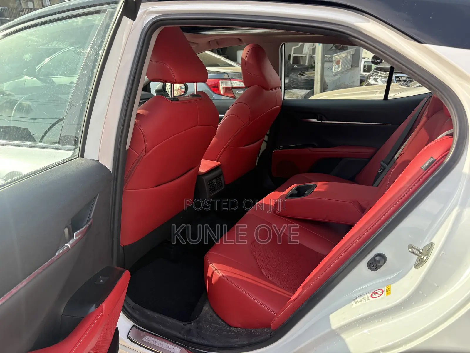 Toyota Camry XSE (2.5L 4cyl 8A) 2019 White