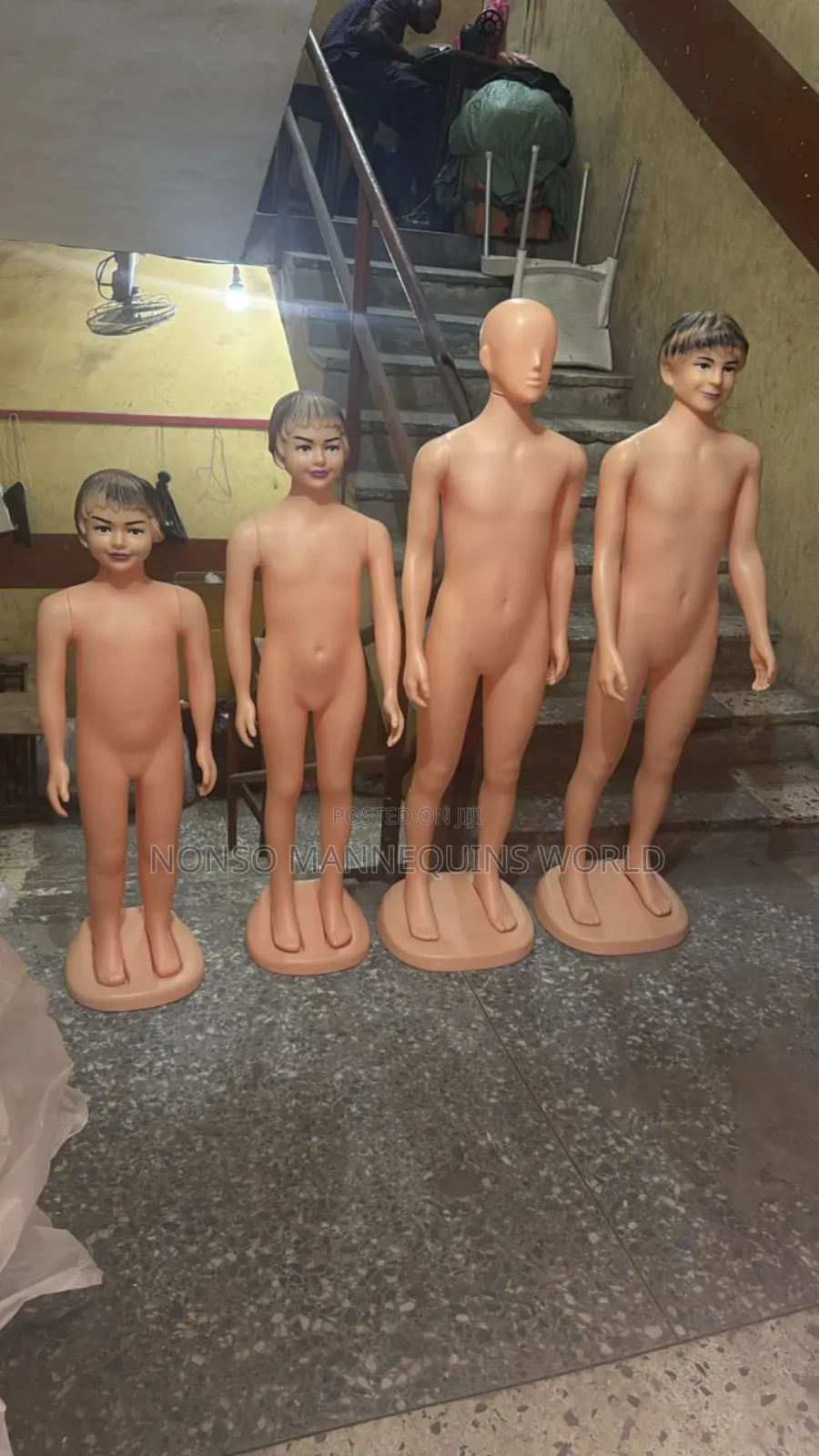 Different Ages And Sizes Of Unisex Plastic Kids Mannequins