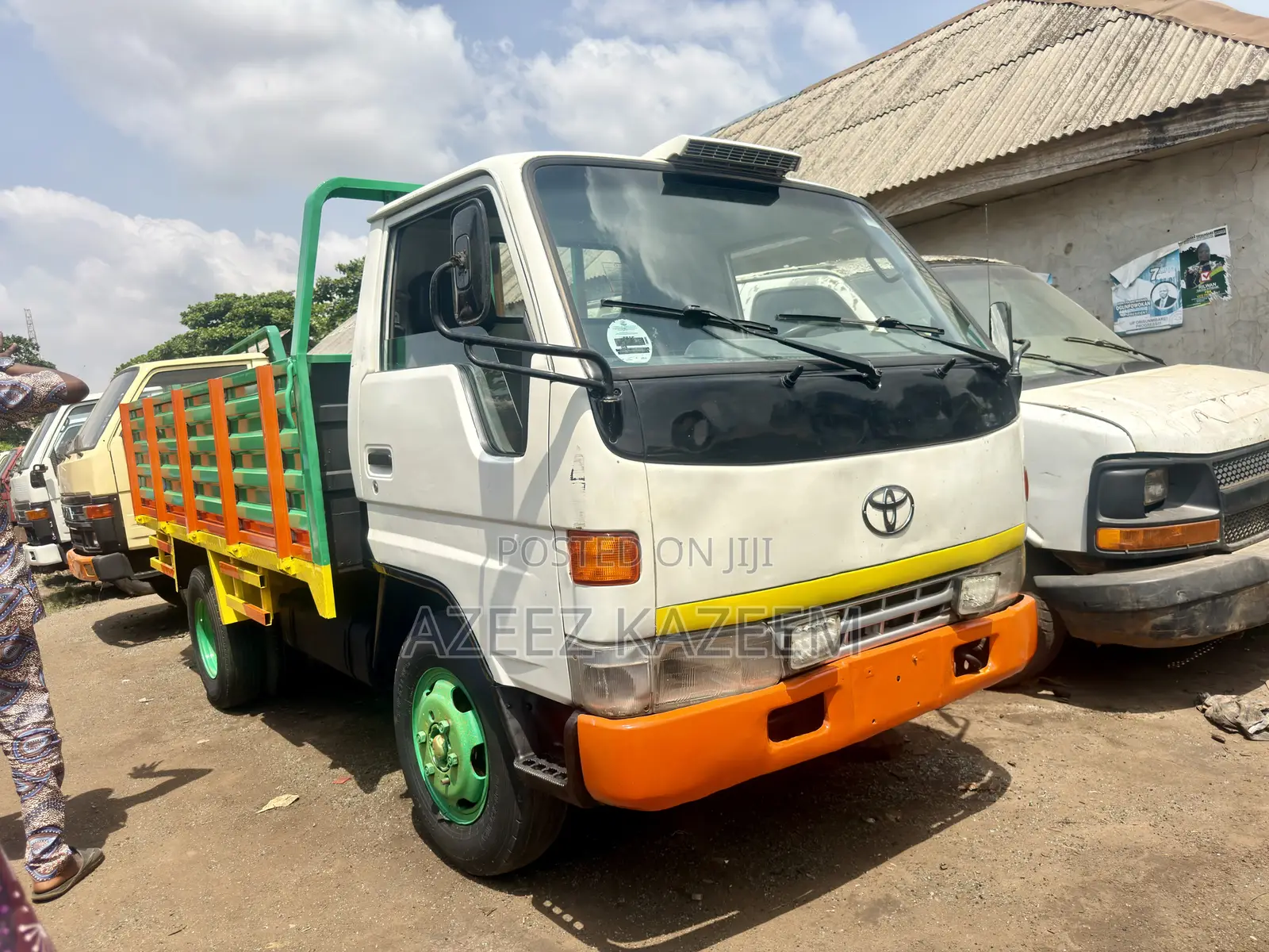 Toyota Dyna Truck 6 Tyres 2rz Petrol Engine Company Used Japan