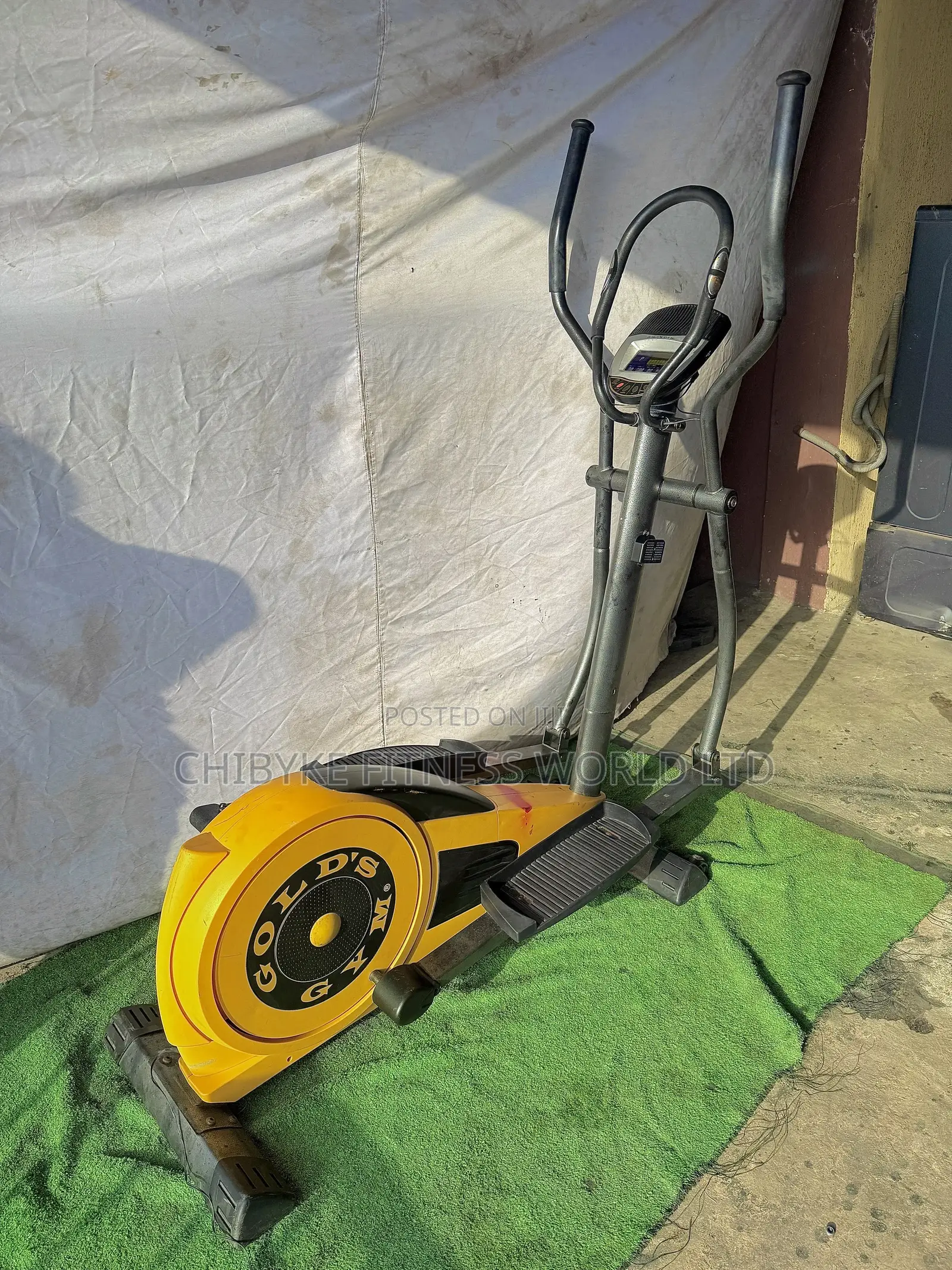 Gold Gym Eliptical Trainer