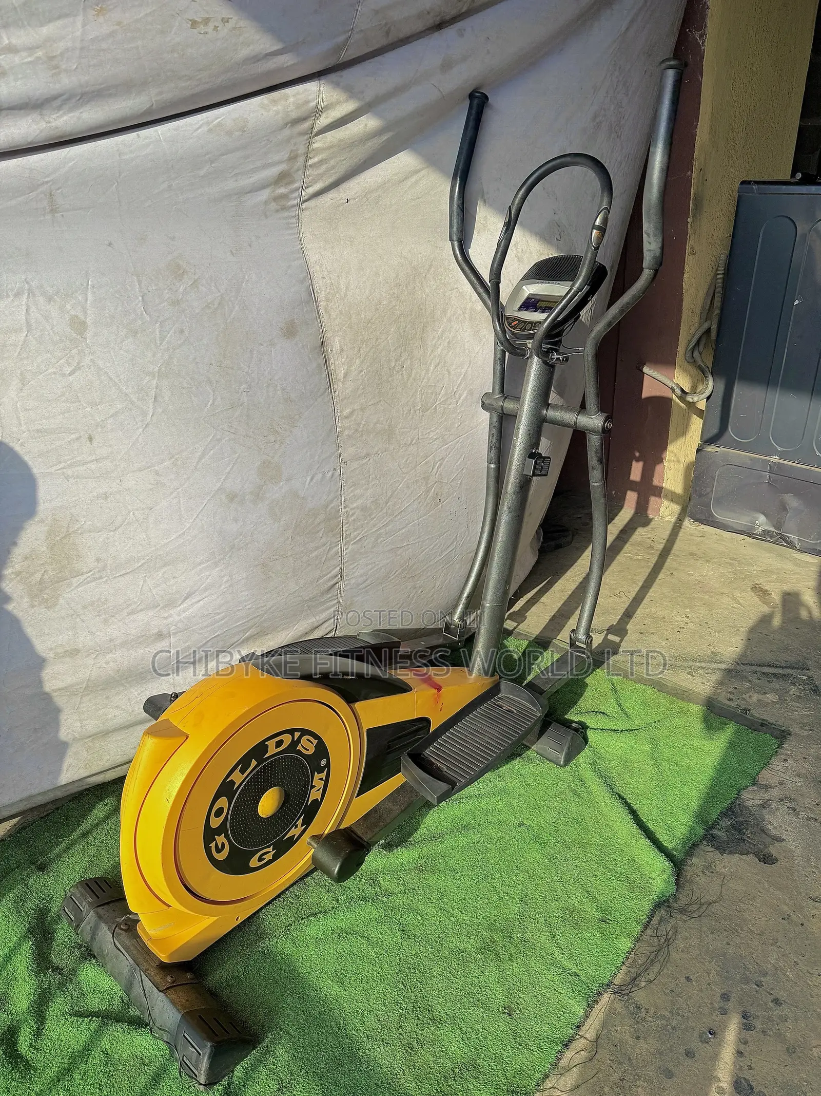Gold Gym Eliptical Trainer