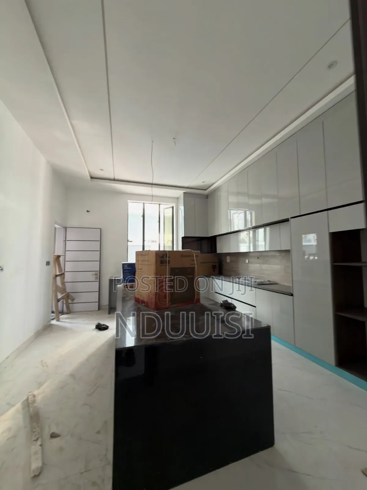 5bdrm Duplex in Apo Resettlement for sale
