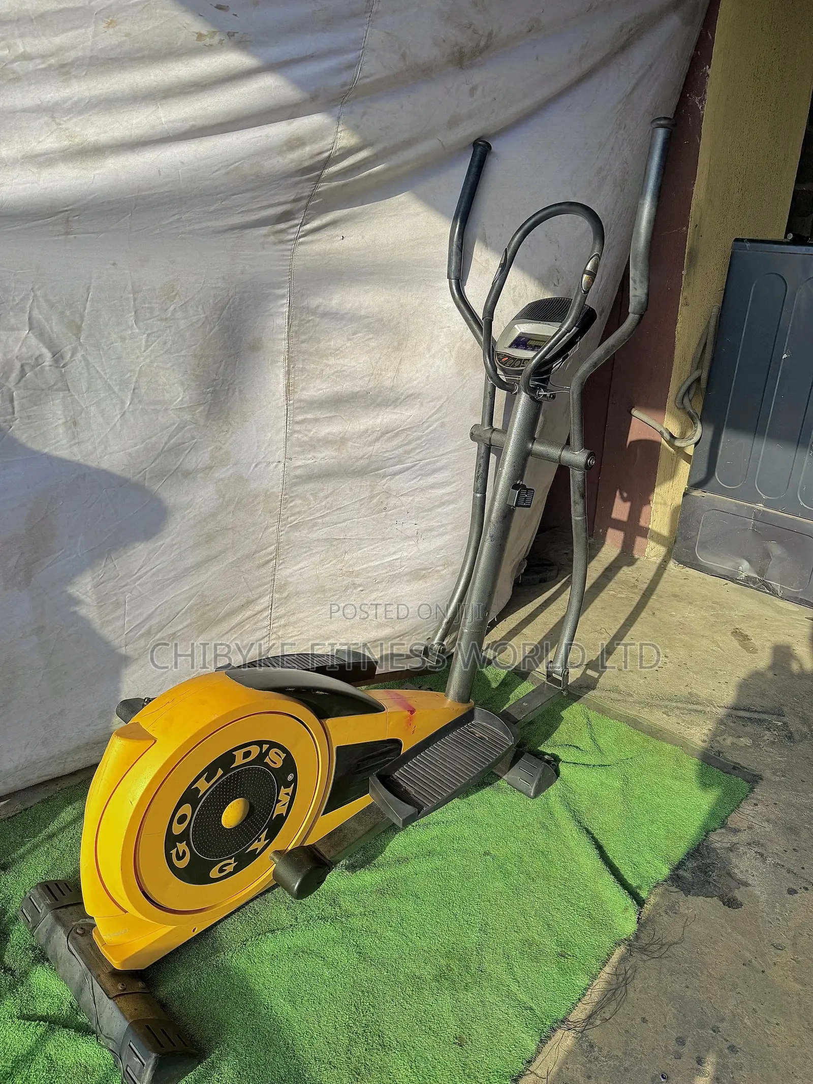 Gold Gym Eliptical Trainer