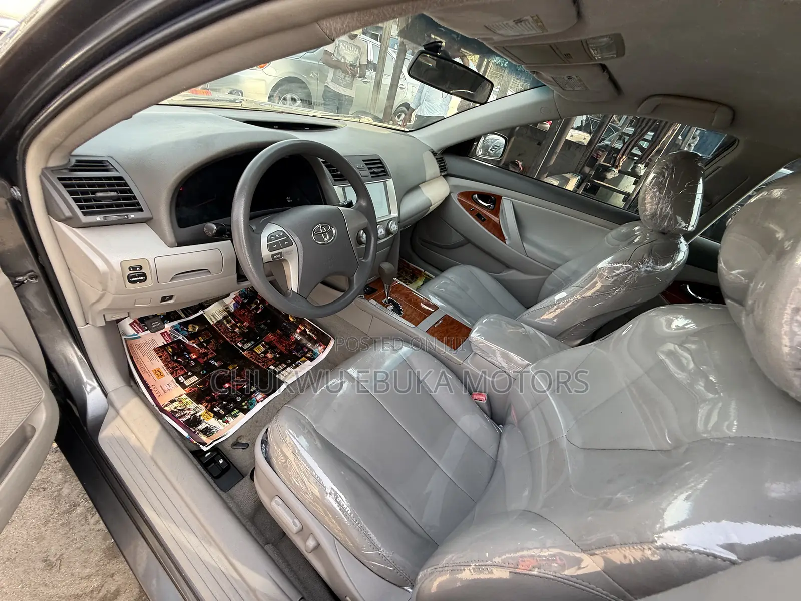 Toyota Camry LE 4dr Sedan (2.5L 4cyl 6A) 2011 Gray