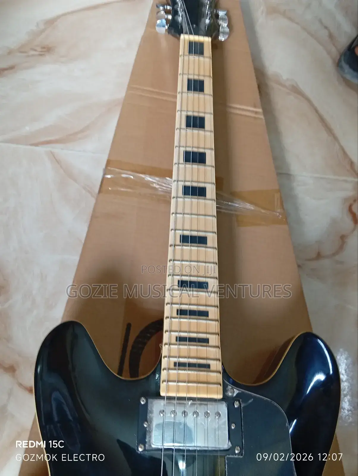 Epiphone Electric Guitar 6 Strings