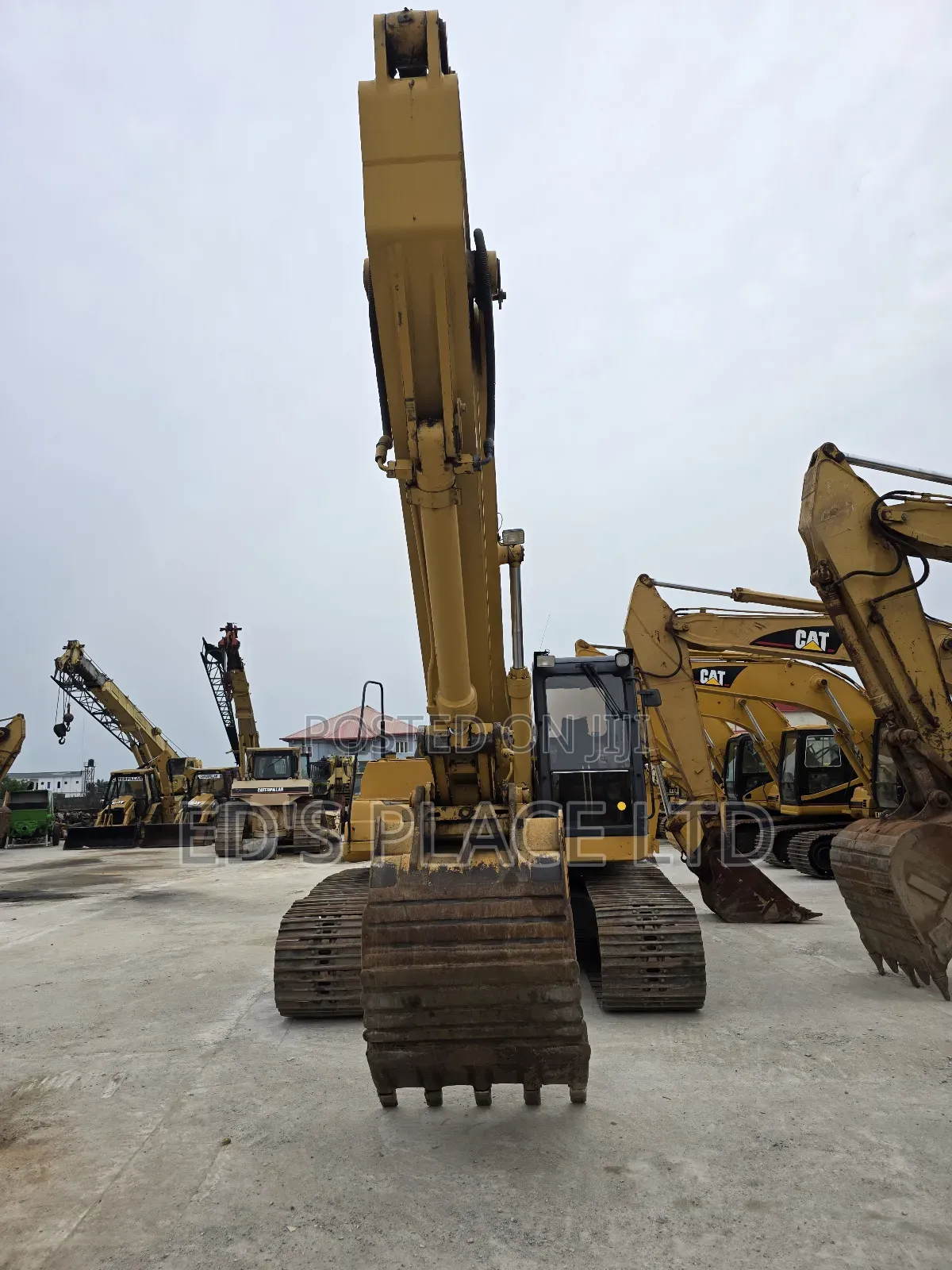 325bl Caterpillar Excavator.