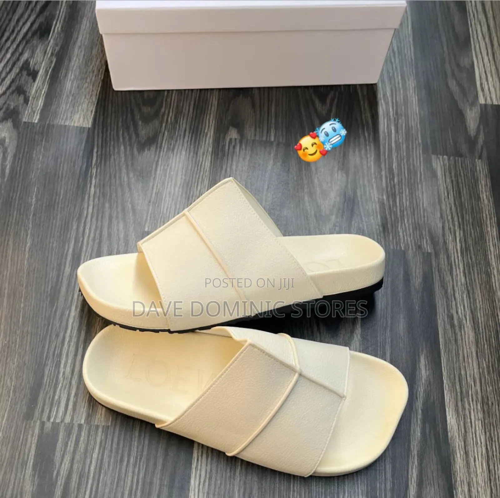 Loewe Cream C Leather Slides