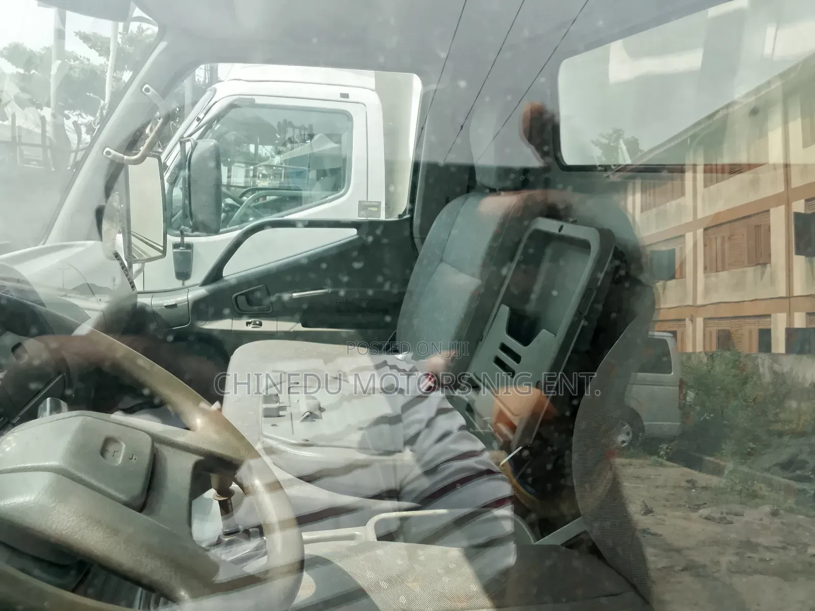 Mitsubishi Canter Cold Truck