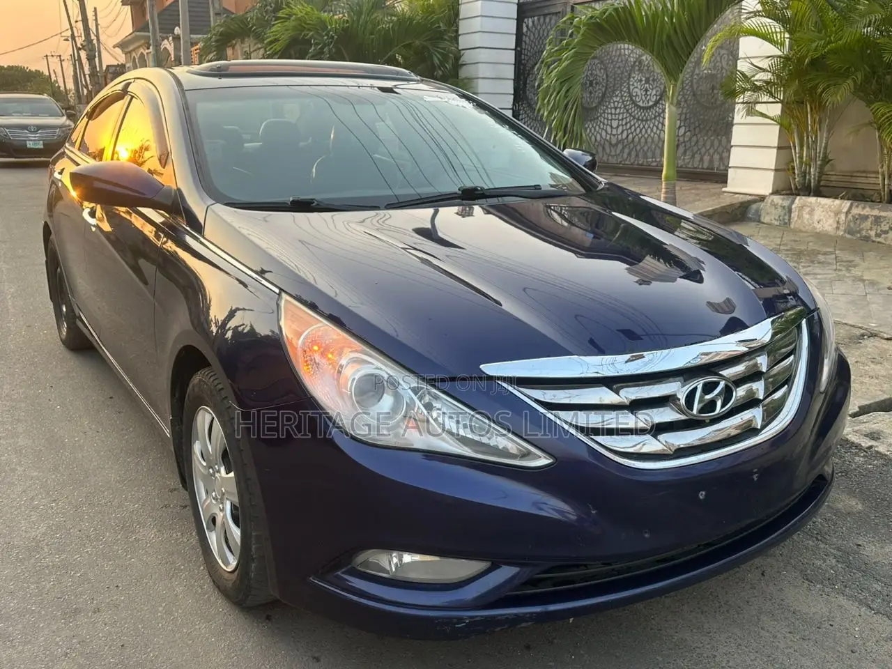 Hyundai Sonata Limited 2.0T Sedan (2.0L 4cyl 6A) 2012 Blue