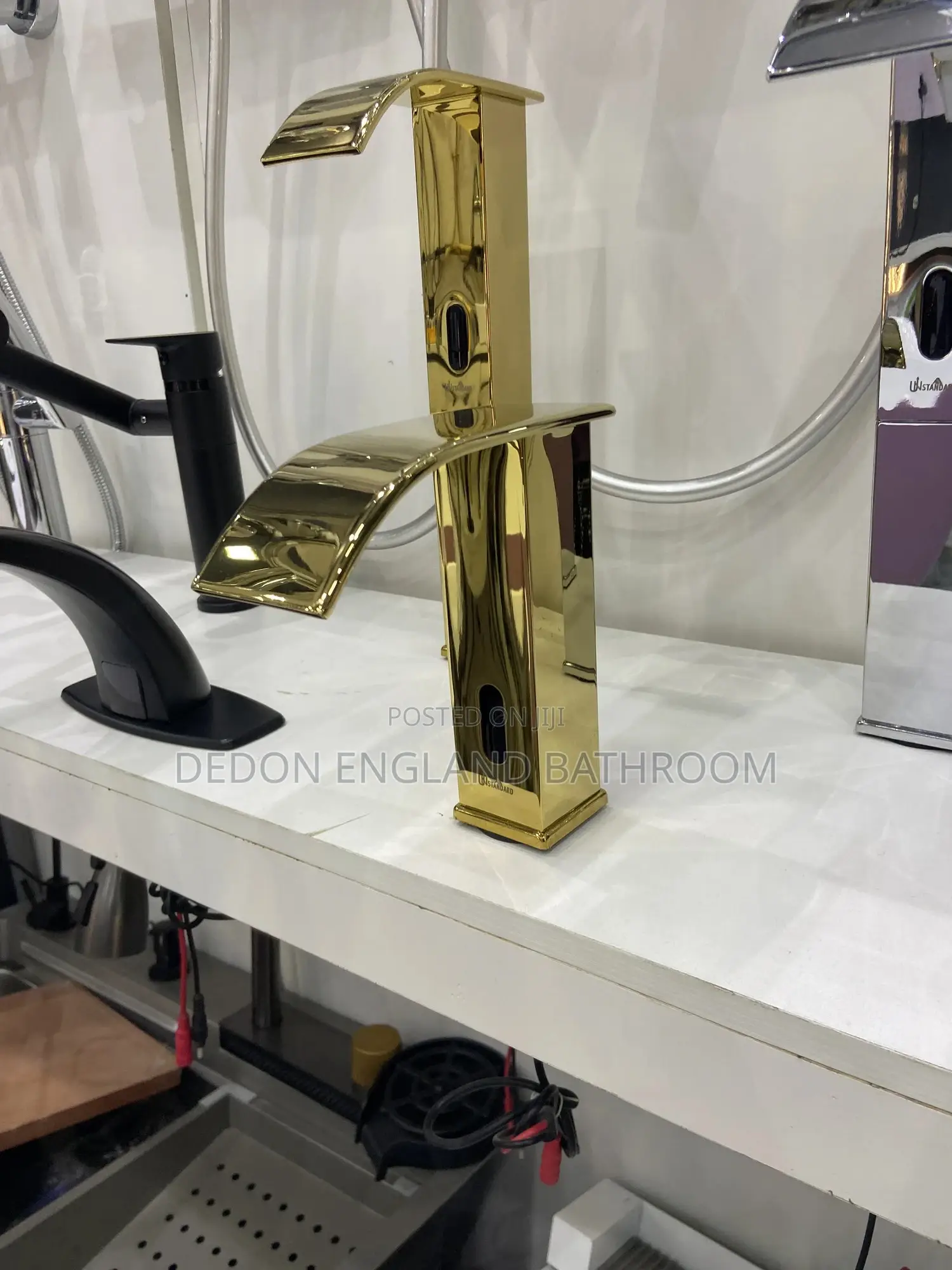 High Quality England Gold Sensor Automatic Water Dispenser