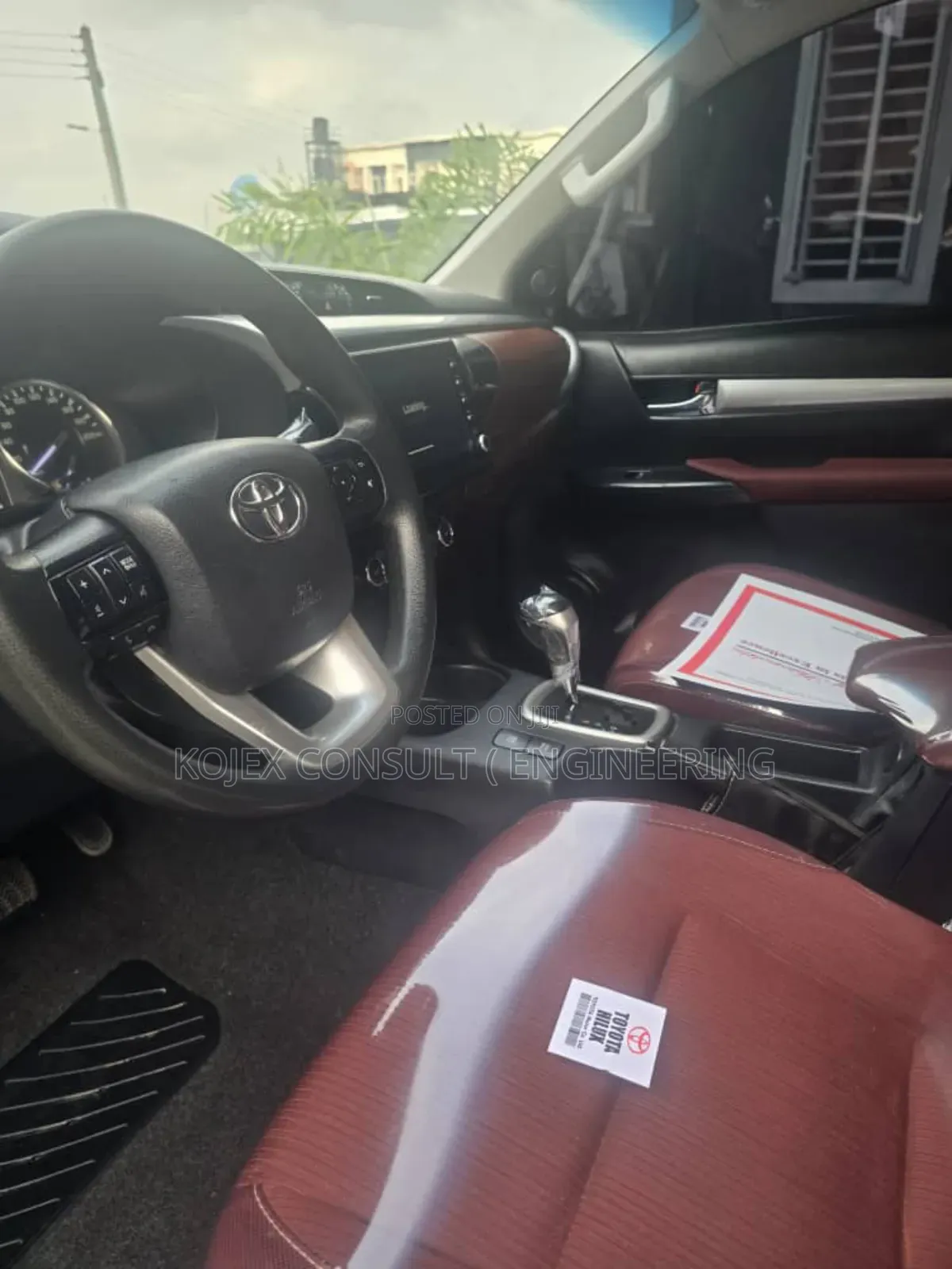 Toyota Hilux 2021 Black