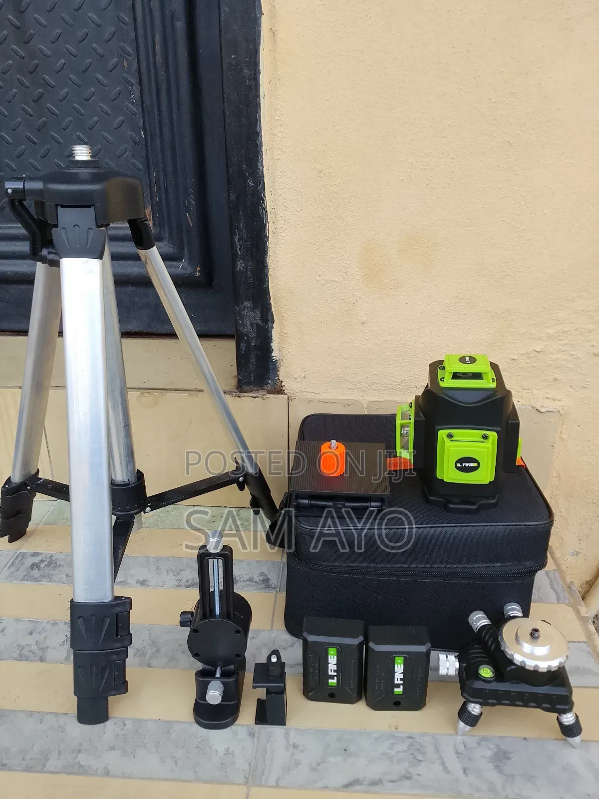 Lfine 16 Lines Laser Levelling Meter and 1.2m Tripod- Green Laser