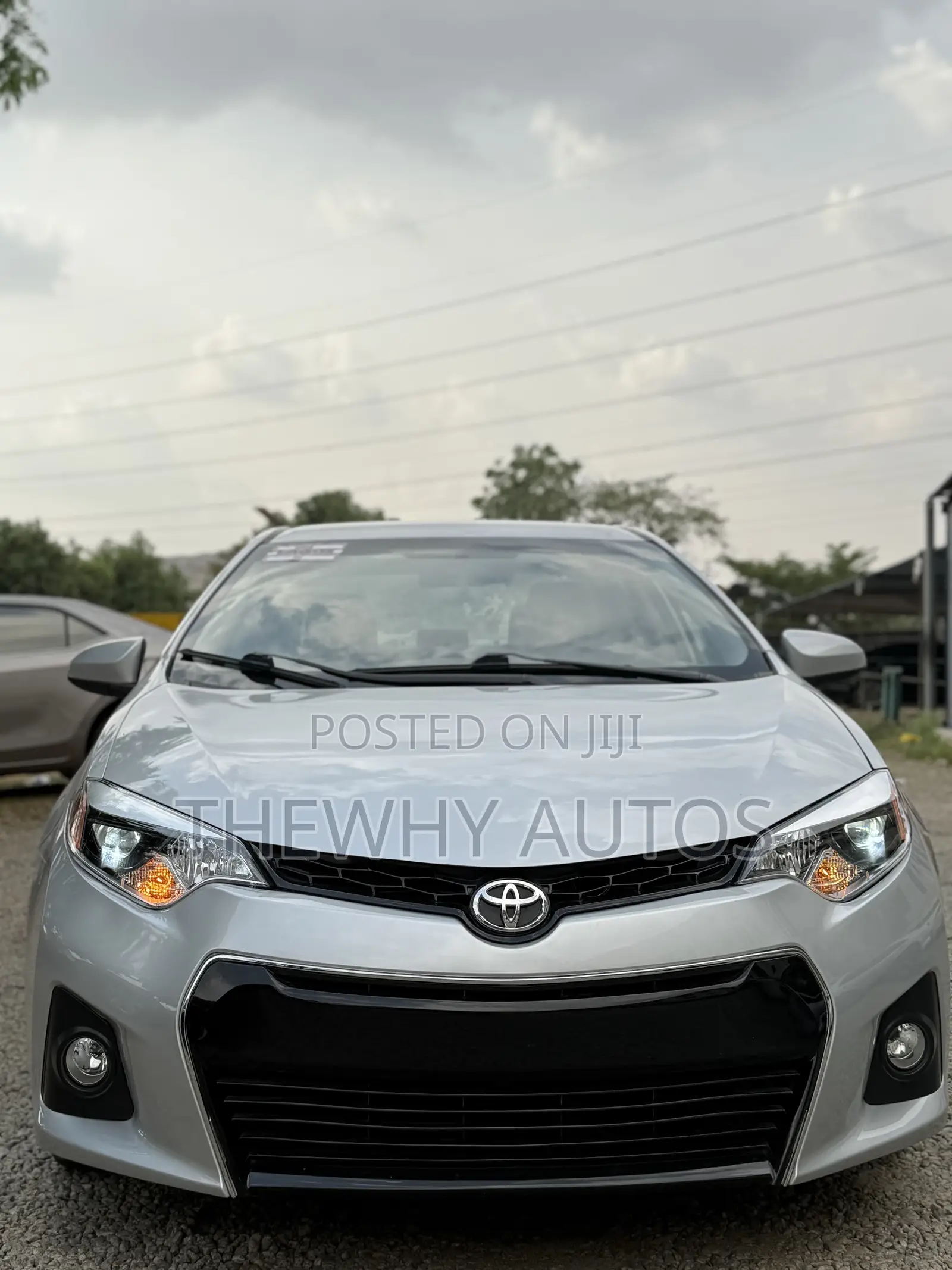 Toyota Corolla LE 4dr Sedan (1.8L 4cyl CVT) 2015 Silver