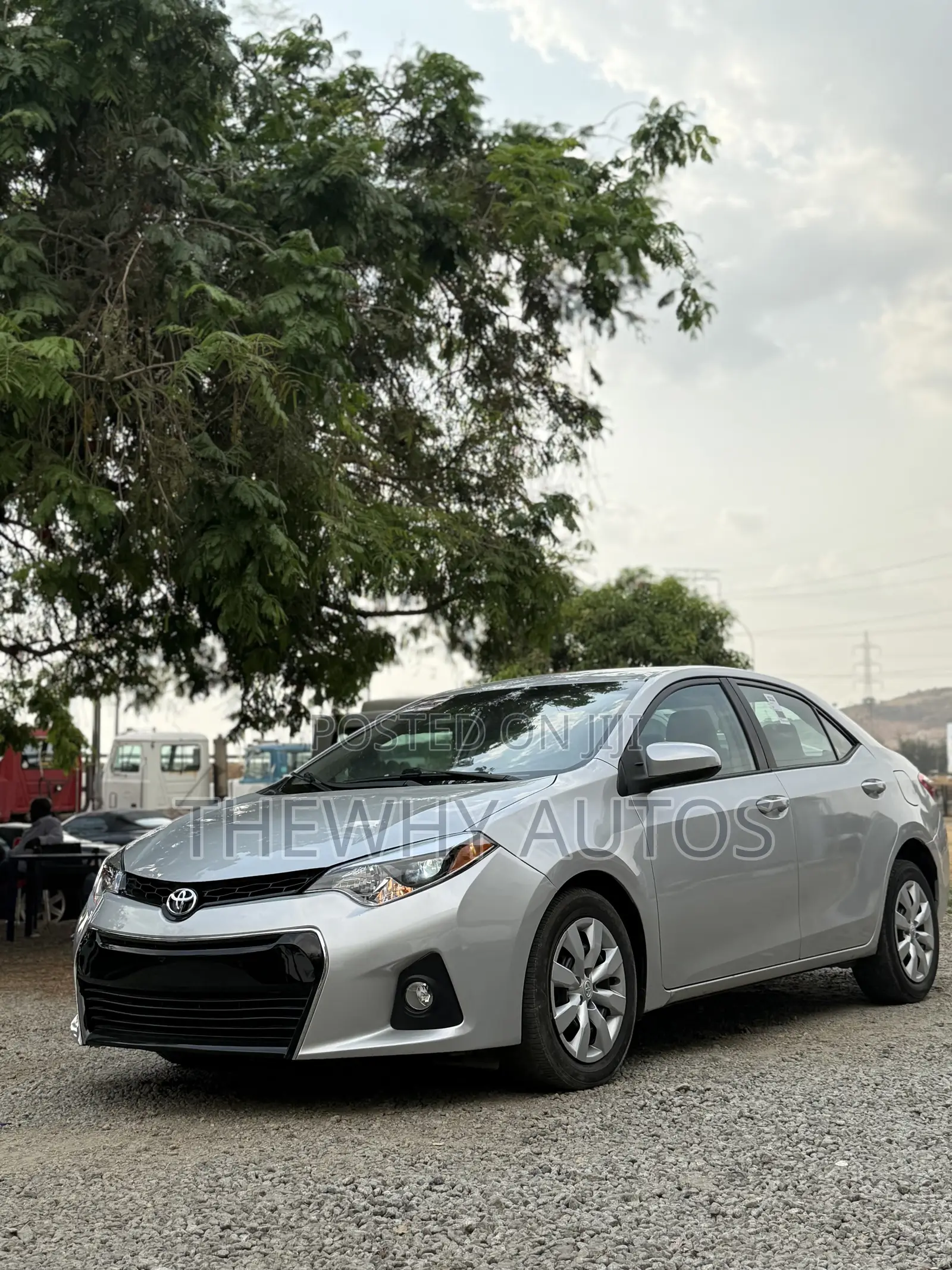 Toyota Corolla LE 4dr Sedan (1.8L 4cyl CVT) 2015 Silver