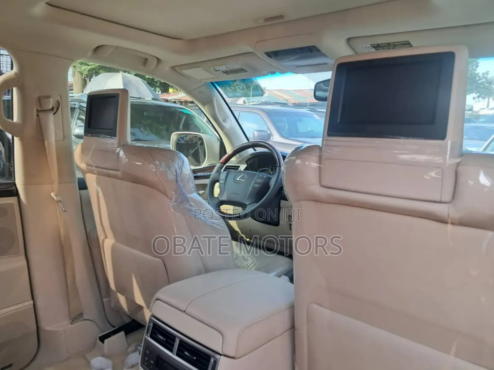 Lexus LX 570 AWD 2017 Gold