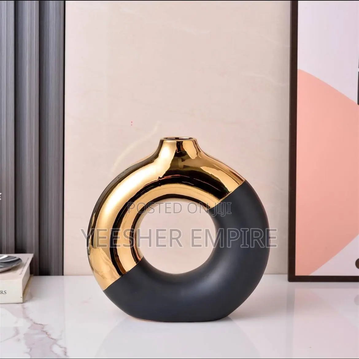 Donut Gold Vases