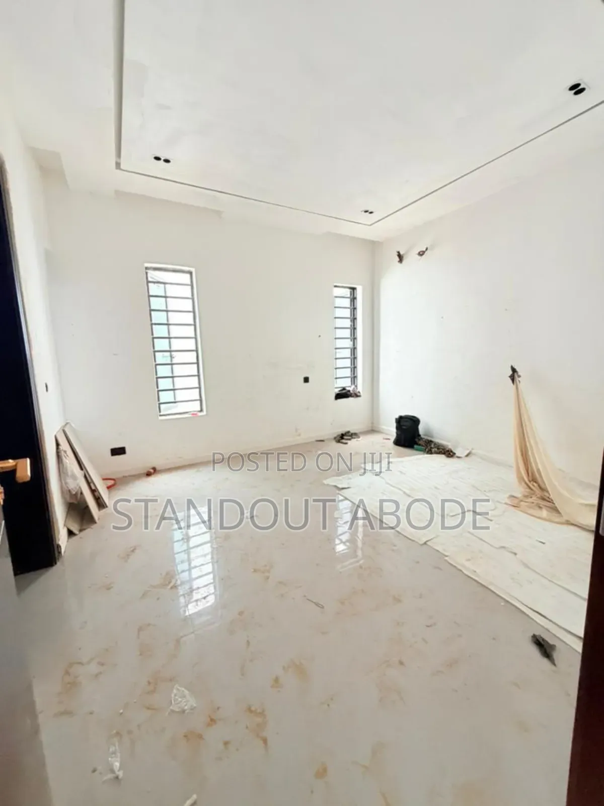 4bdrm Duplex in In A Secure Estate, Maryland for sale
