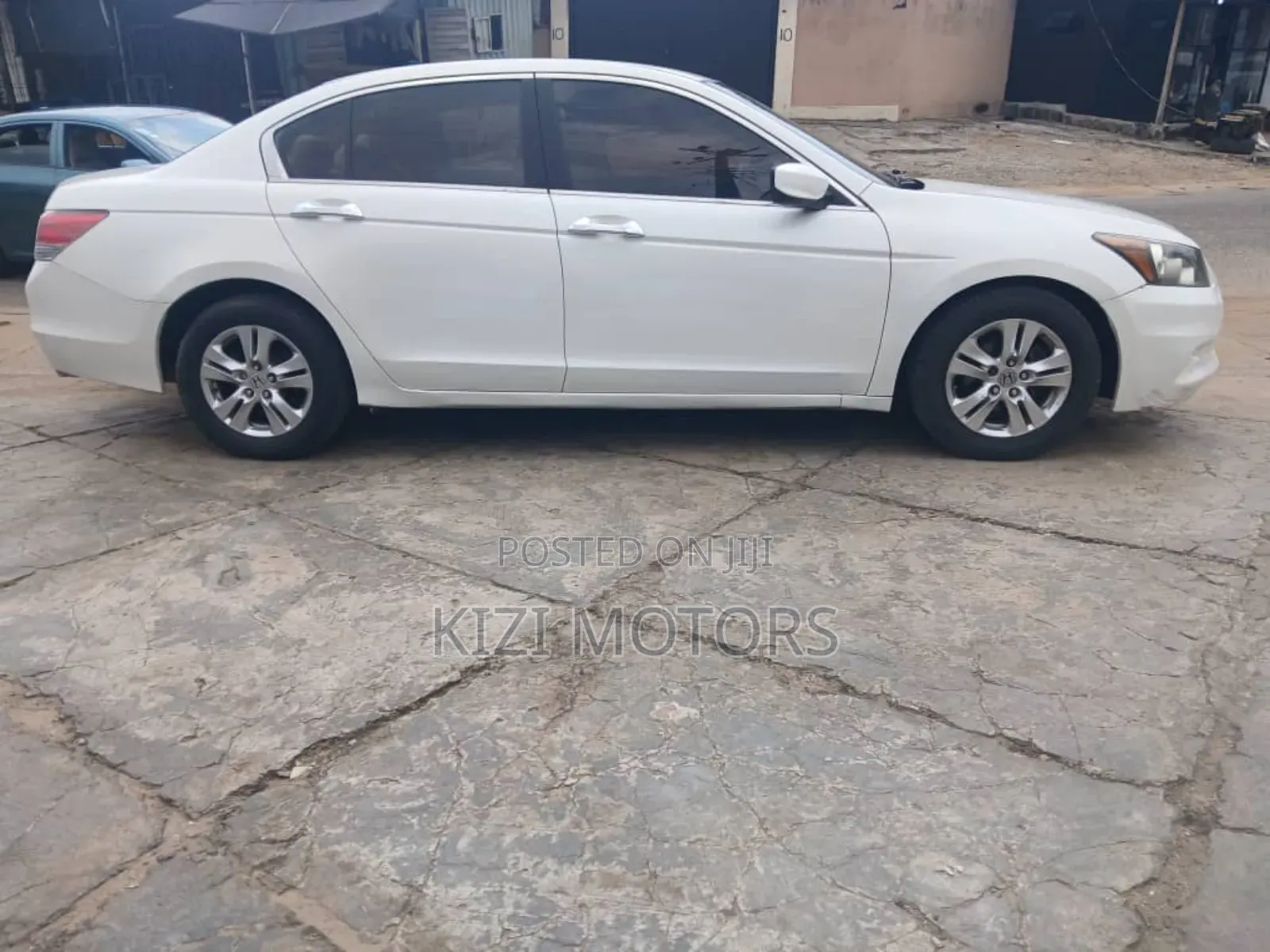 Honda Accord 2.0 Sedan Automatic 2012 White