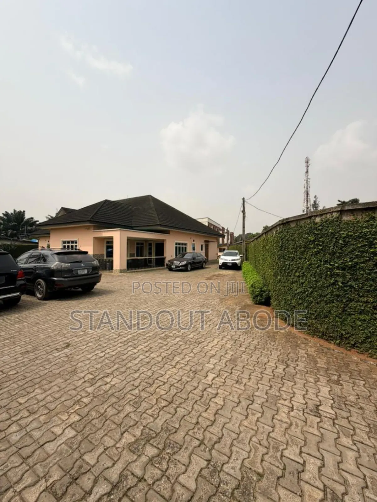 3bdrm Bungalow in In An Estate In for sale