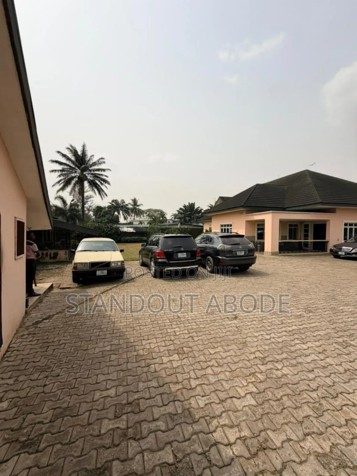 3bdrm Bungalow in In An Estate In for sale