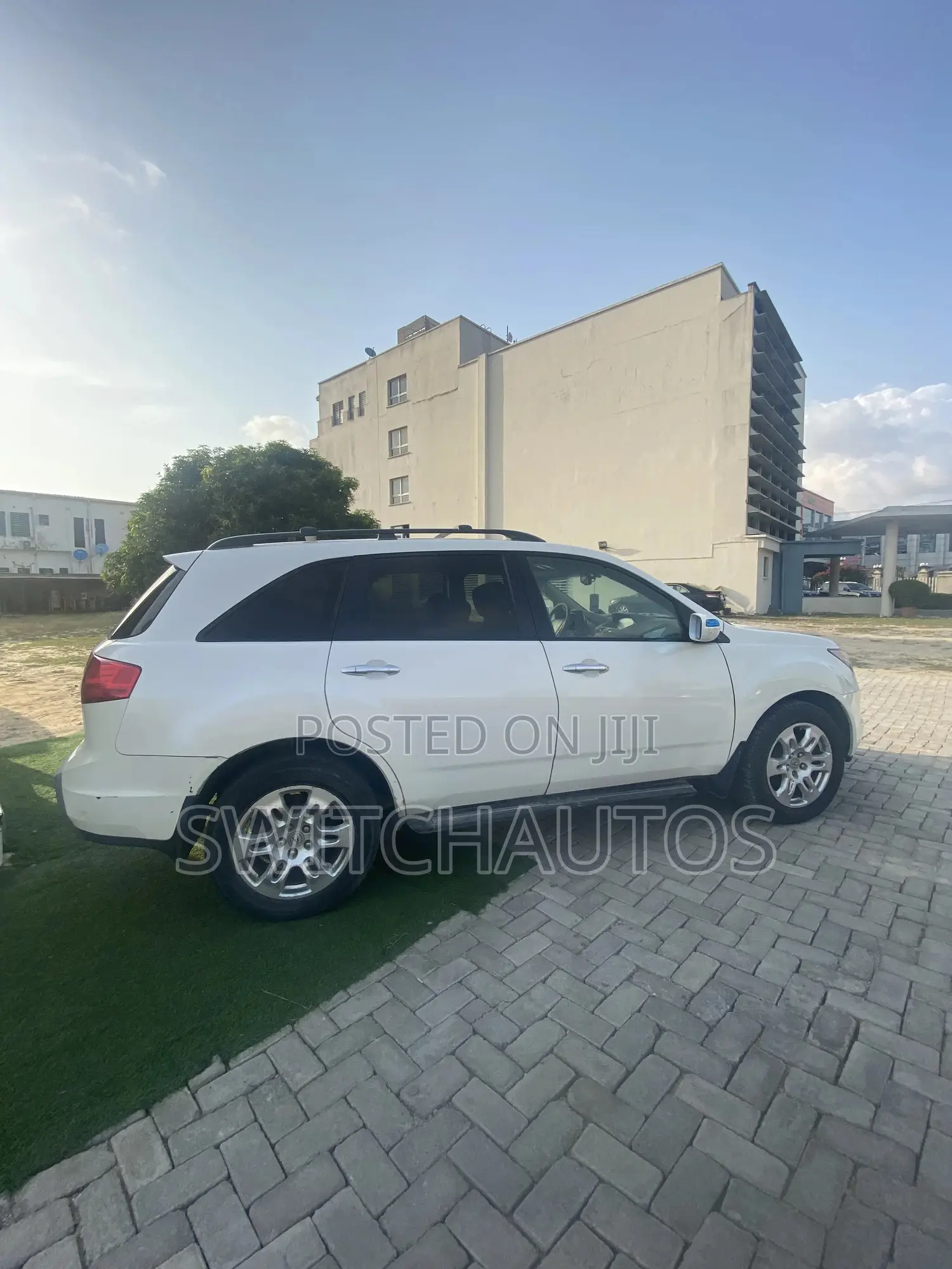 Acura MDX SUV 4dr AWD (3.7L 6cyl 6A) 2010 White