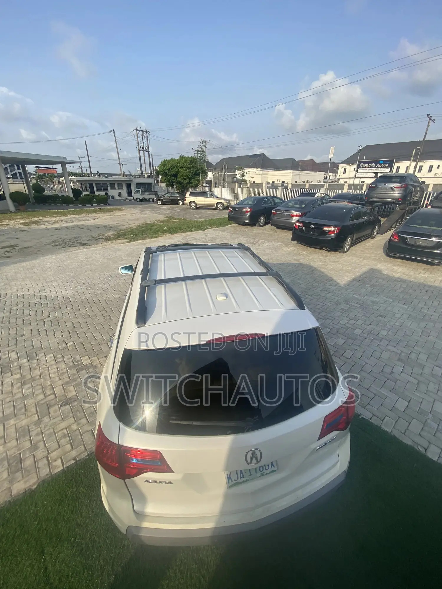 Acura MDX SUV 4dr AWD (3.7L 6cyl 6A) 2010 White