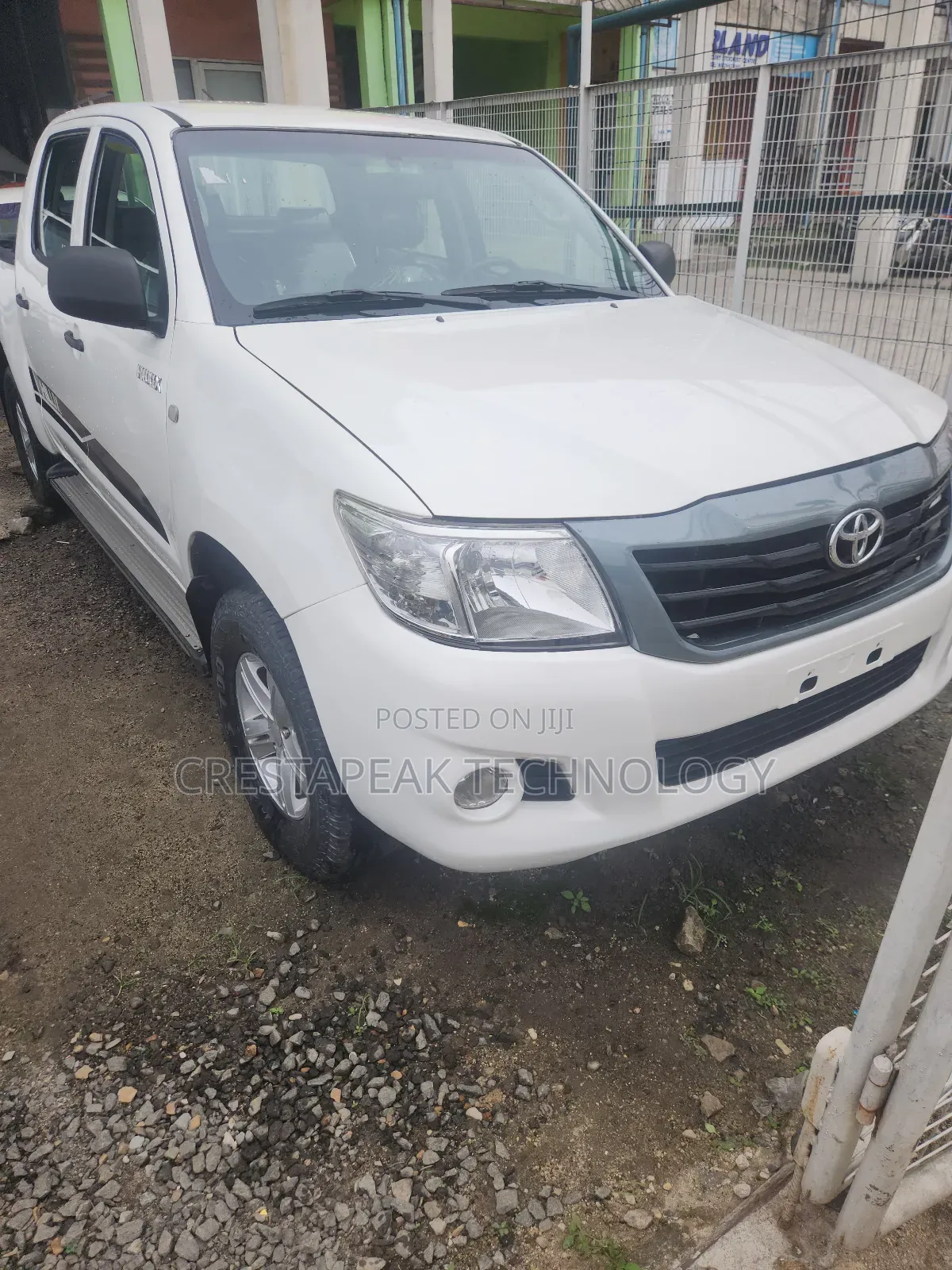 Toyota Hilux SR5 2013 White