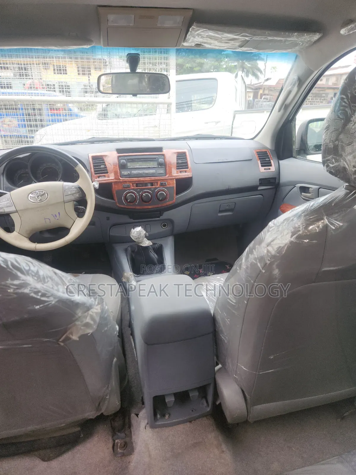 Toyota Hilux SR5 2013 White