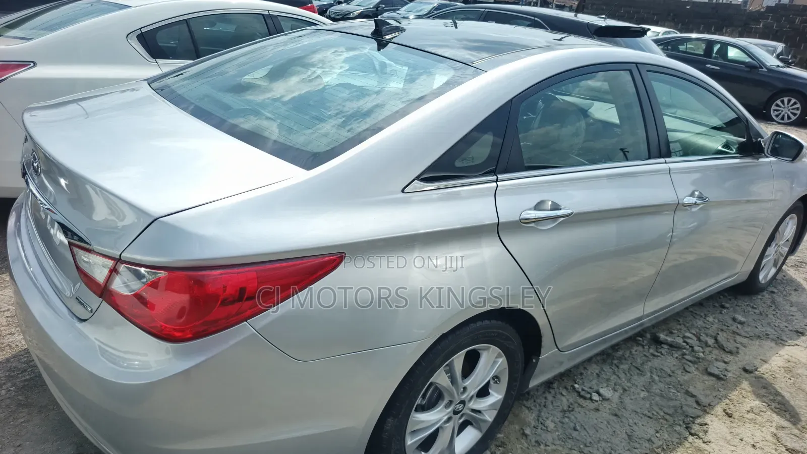 Hyundai Sonata Limited Sedan FWD (2.4L 4cyl 6A) 2012 Silver