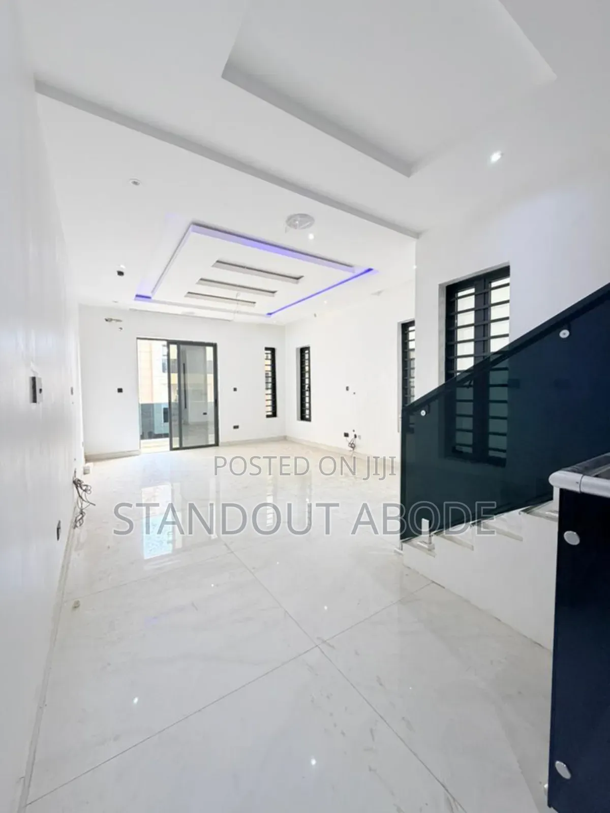 4bdrm Duplex in In A Secure Estate, Ikeja GRA for sale