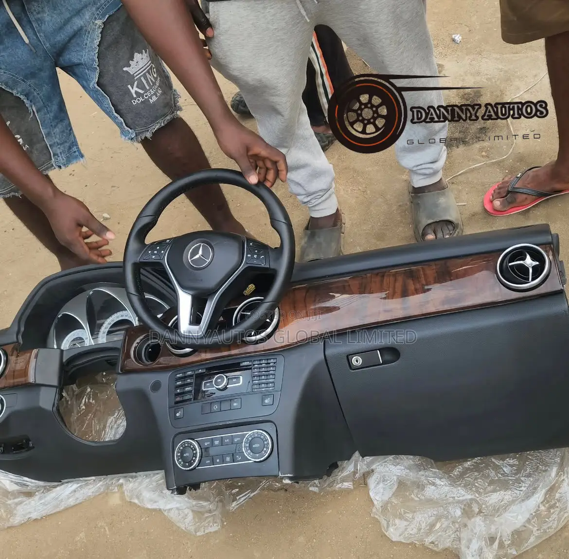 Complete Dashboard GLK 350 2013 Model