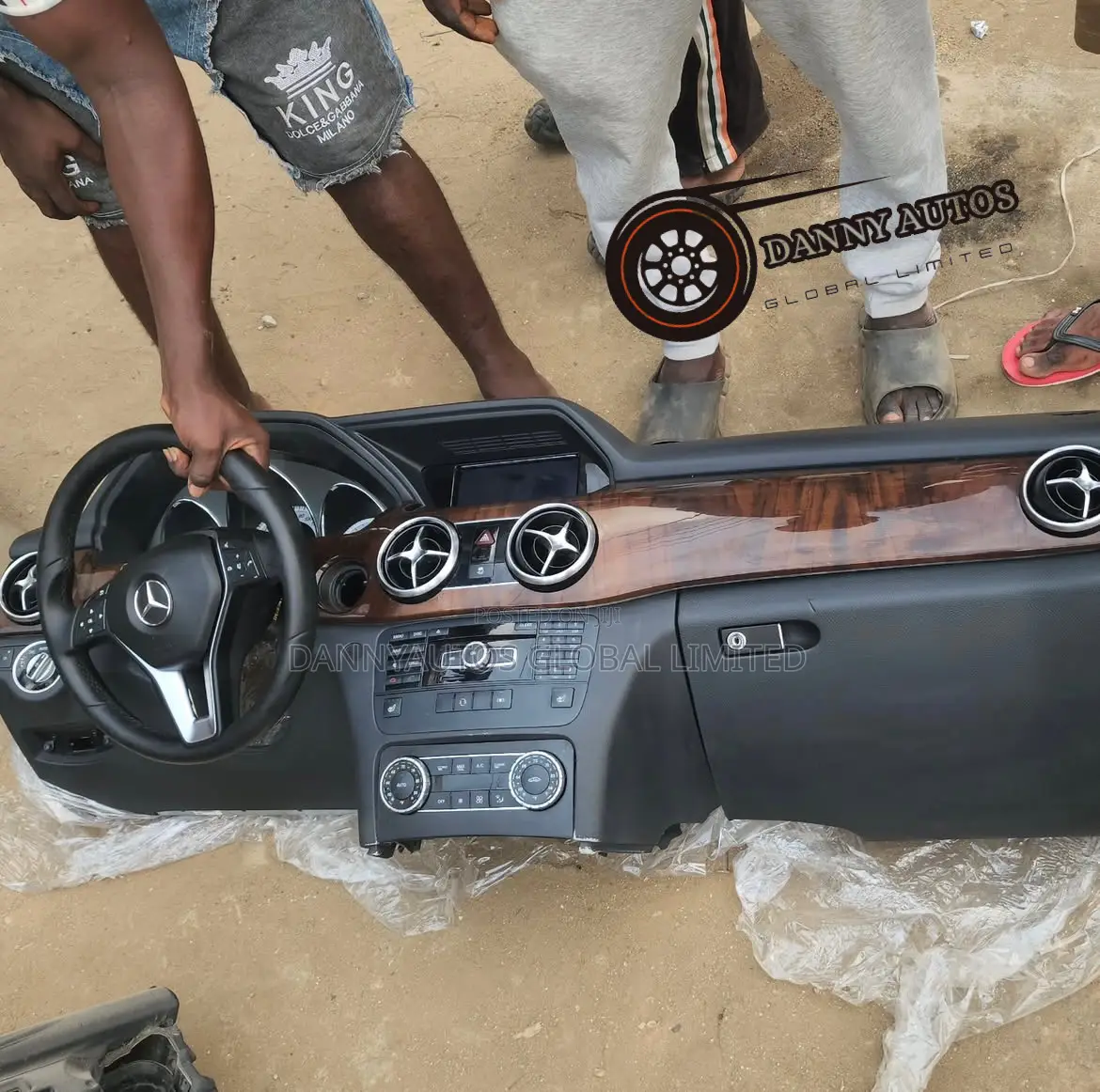 Complete Dashboard GLK 350 2013 Model