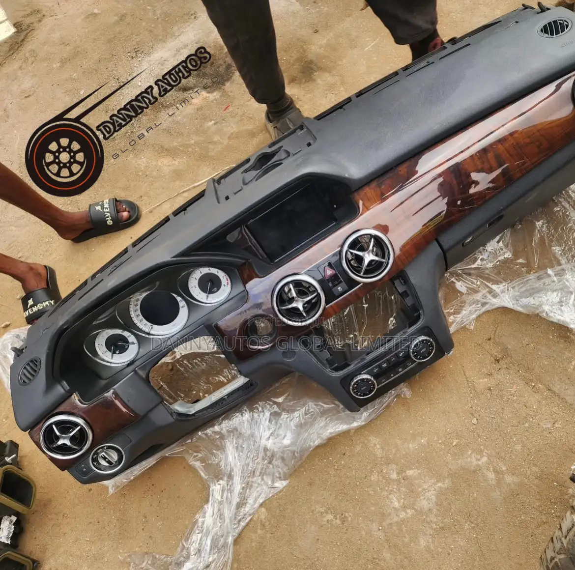 Complete Dashboard GLK 350 2013 Model
