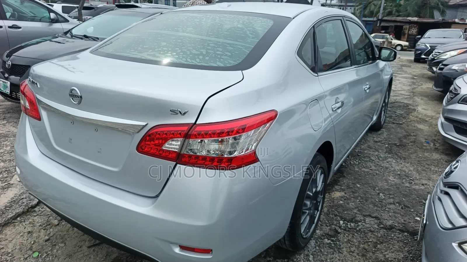 Nissan Sentra SV 4dr Sedan (1.8L 4cyl CVT) 2015 Silver