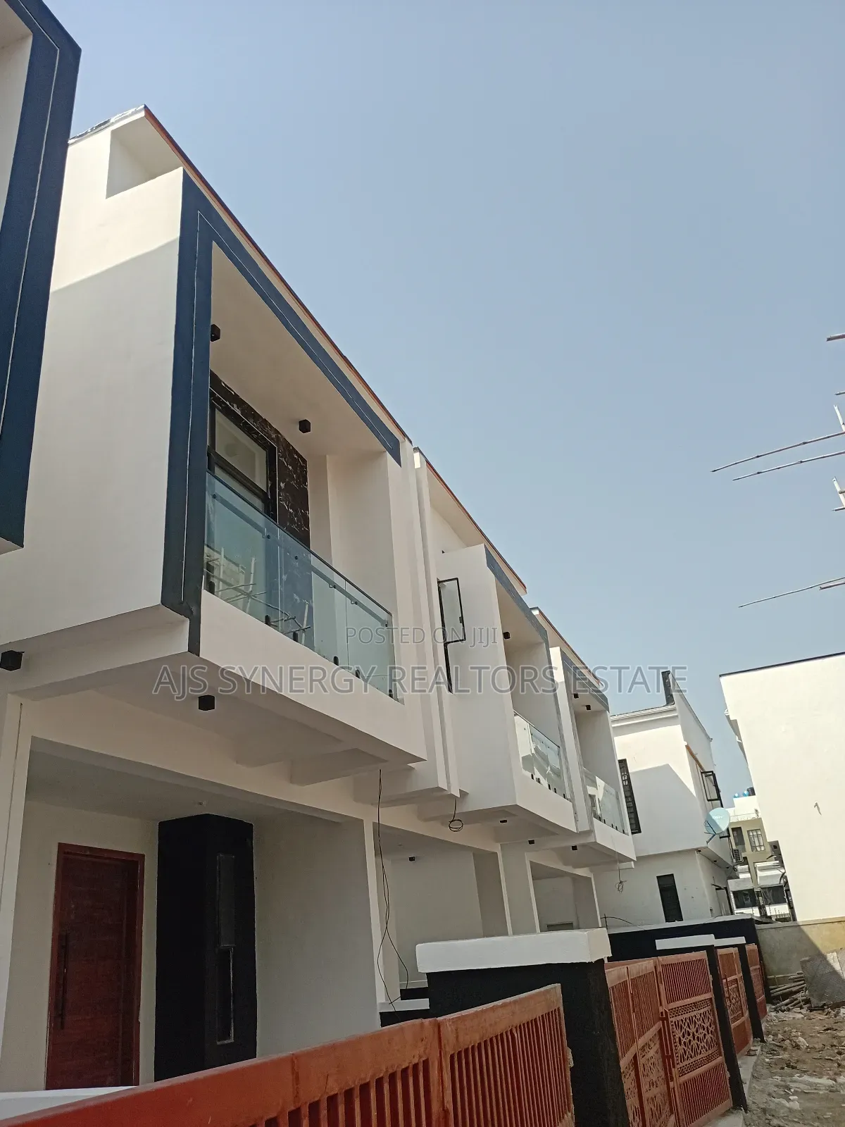 4bdrm Duplex in Ikota for sale