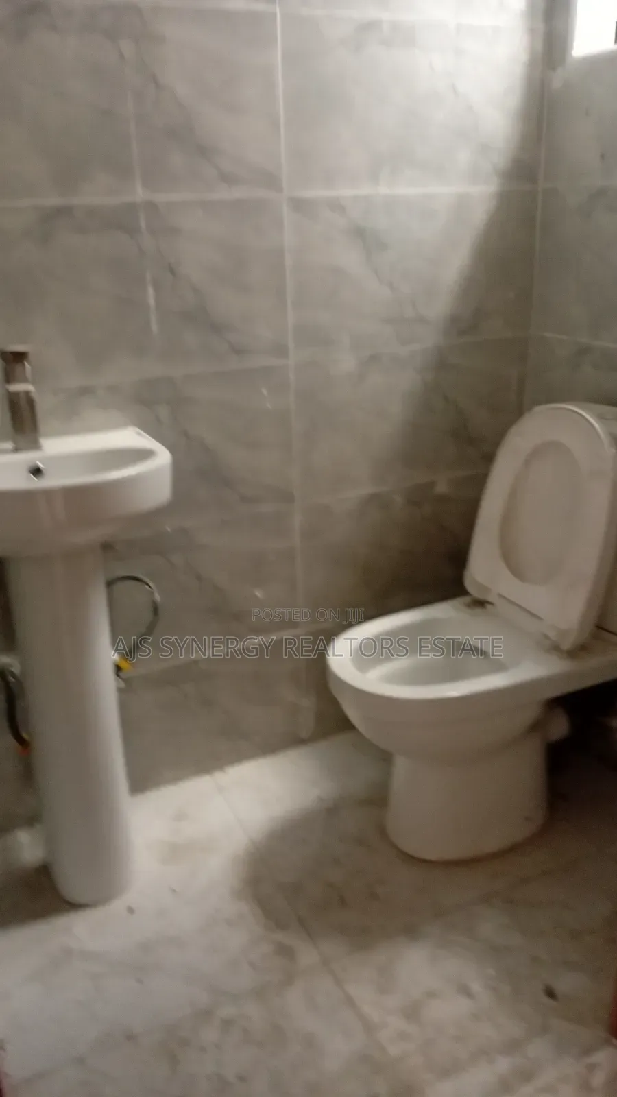4bdrm Duplex in Ikota for sale