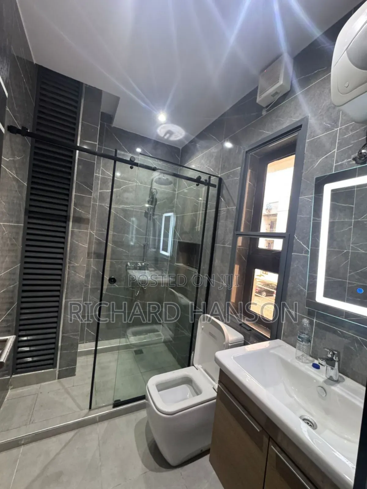 4bdrm Duplex in Coop Beach, Ikate for rent