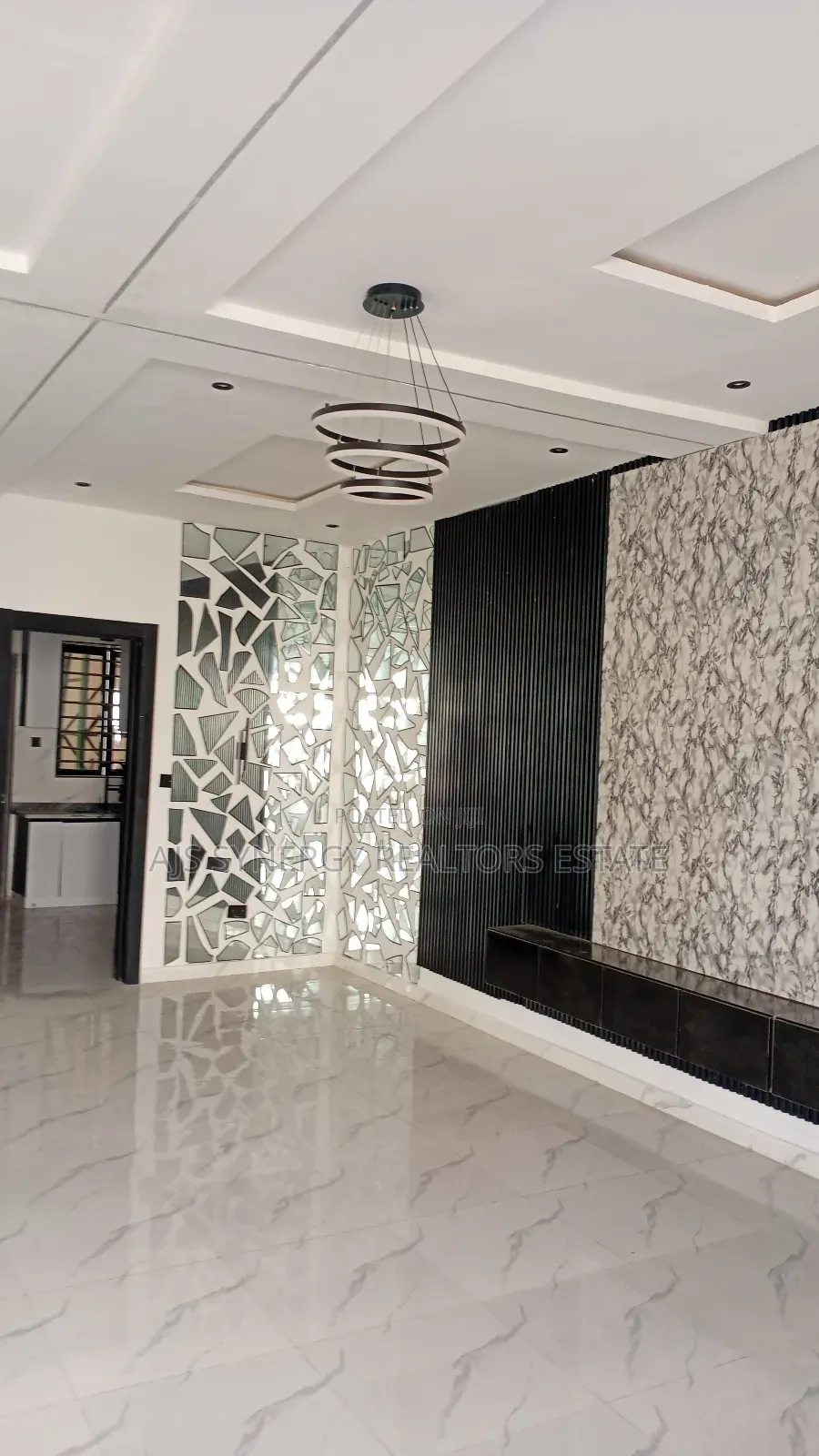 3bdrm Duplex in Ikota for sale