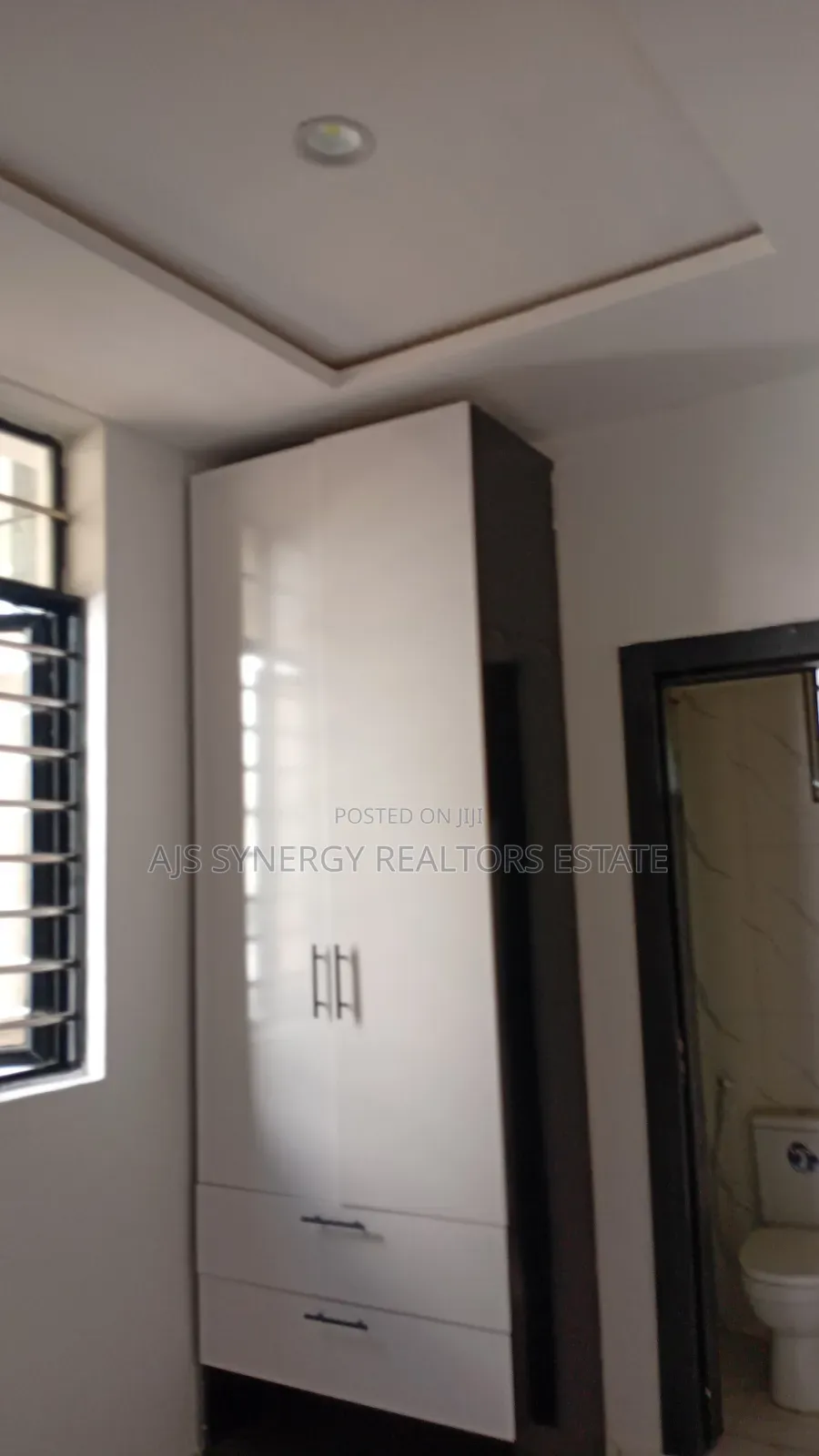 3bdrm Duplex in Ikota for sale