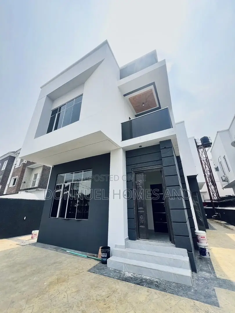 5bdrm Duplex in Osapa london for sale