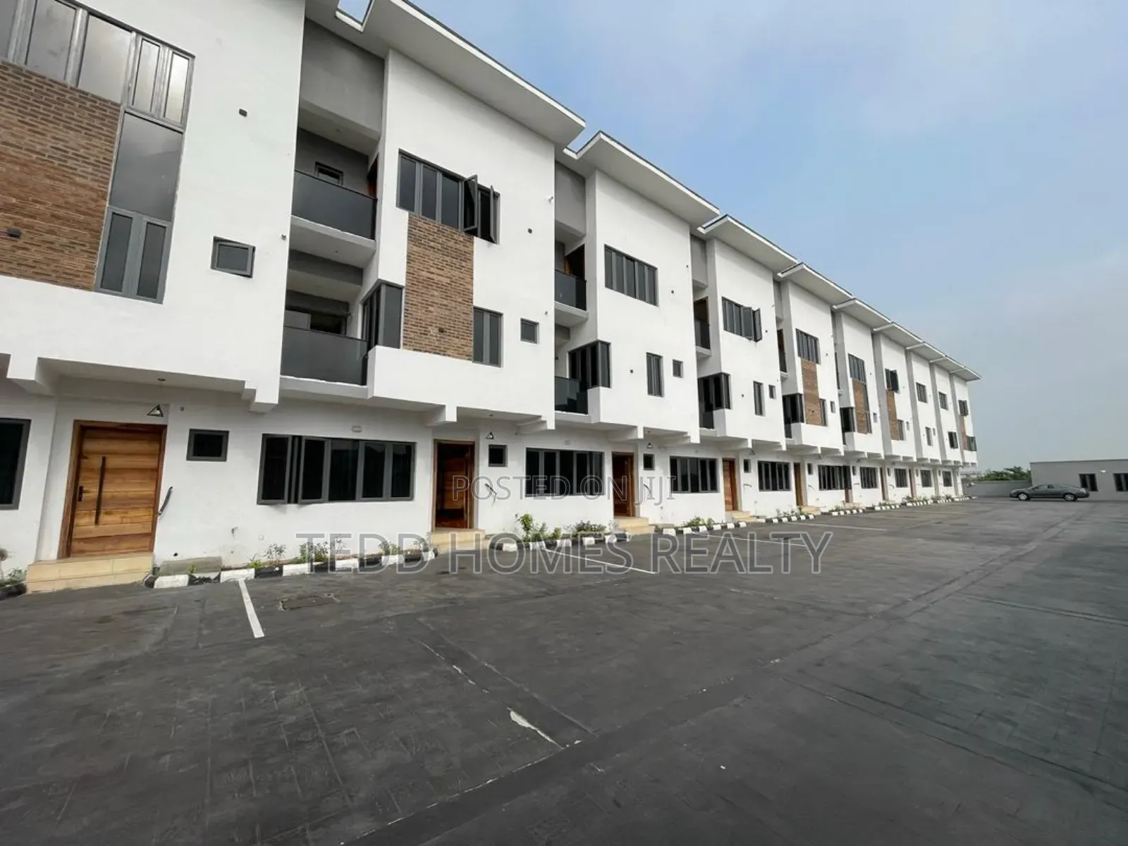 4bdrm Duplex in Lekki for rent