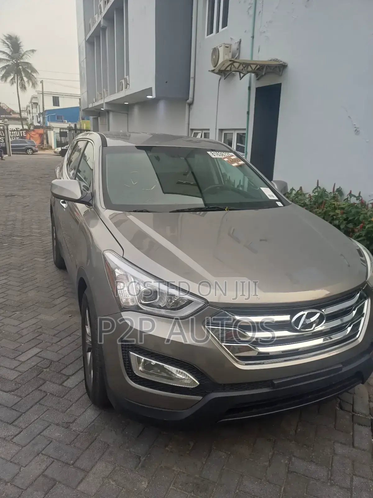 Hyundai Santa Fe SE FWD 2016 Gray