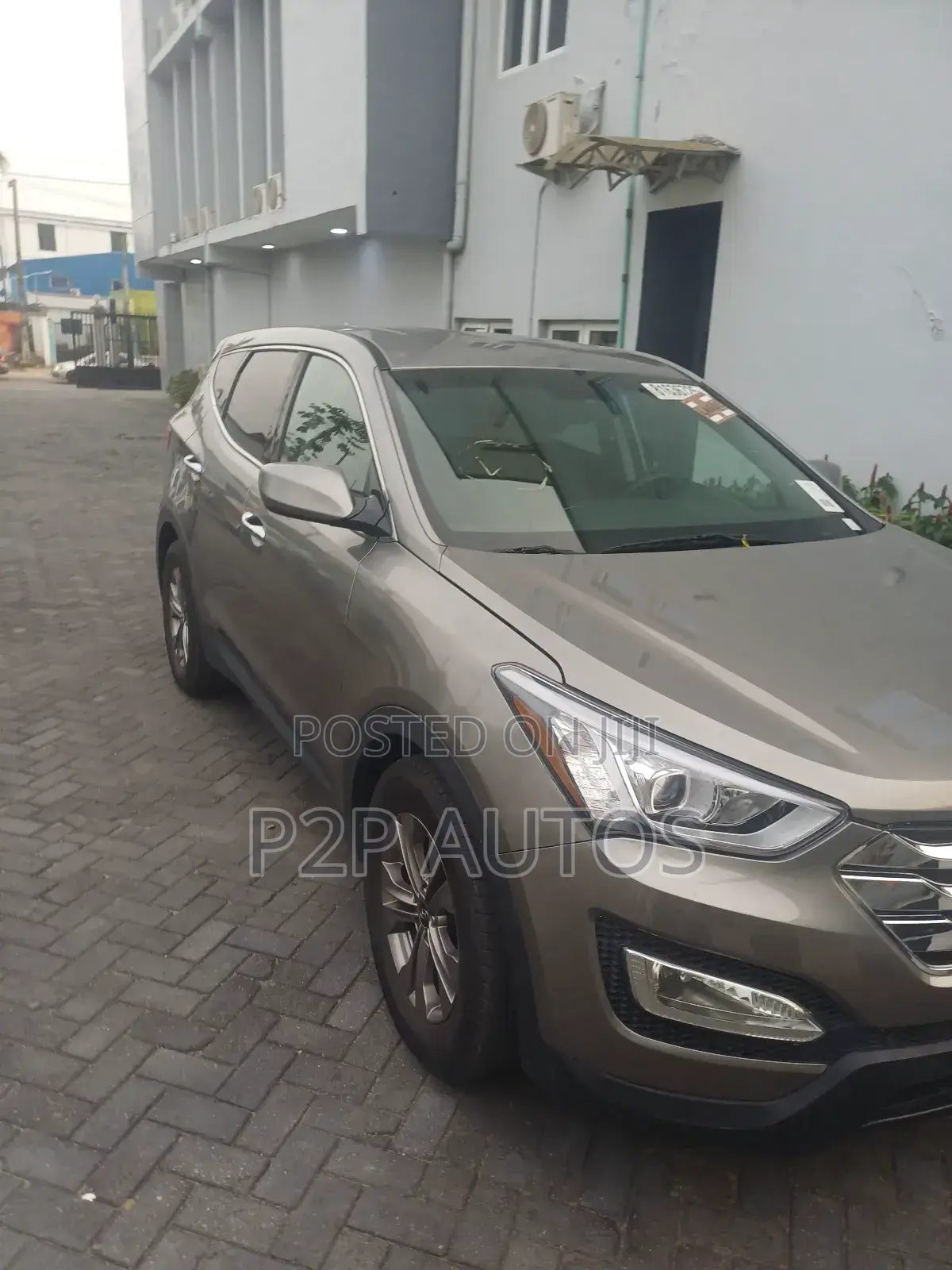 Hyundai Santa Fe SE FWD 2016 Gray