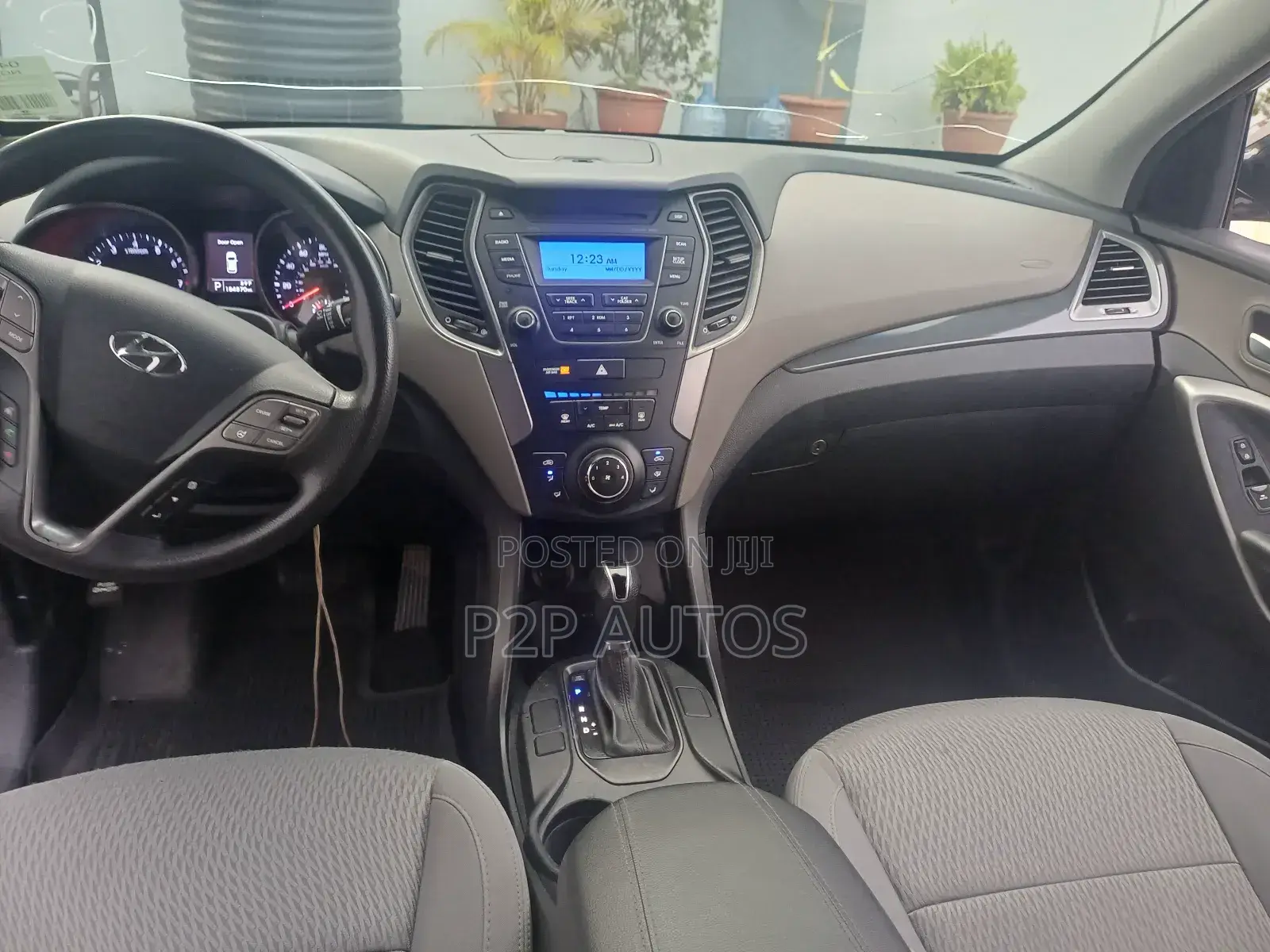 Hyundai Santa Fe SE FWD 2016 Gray
