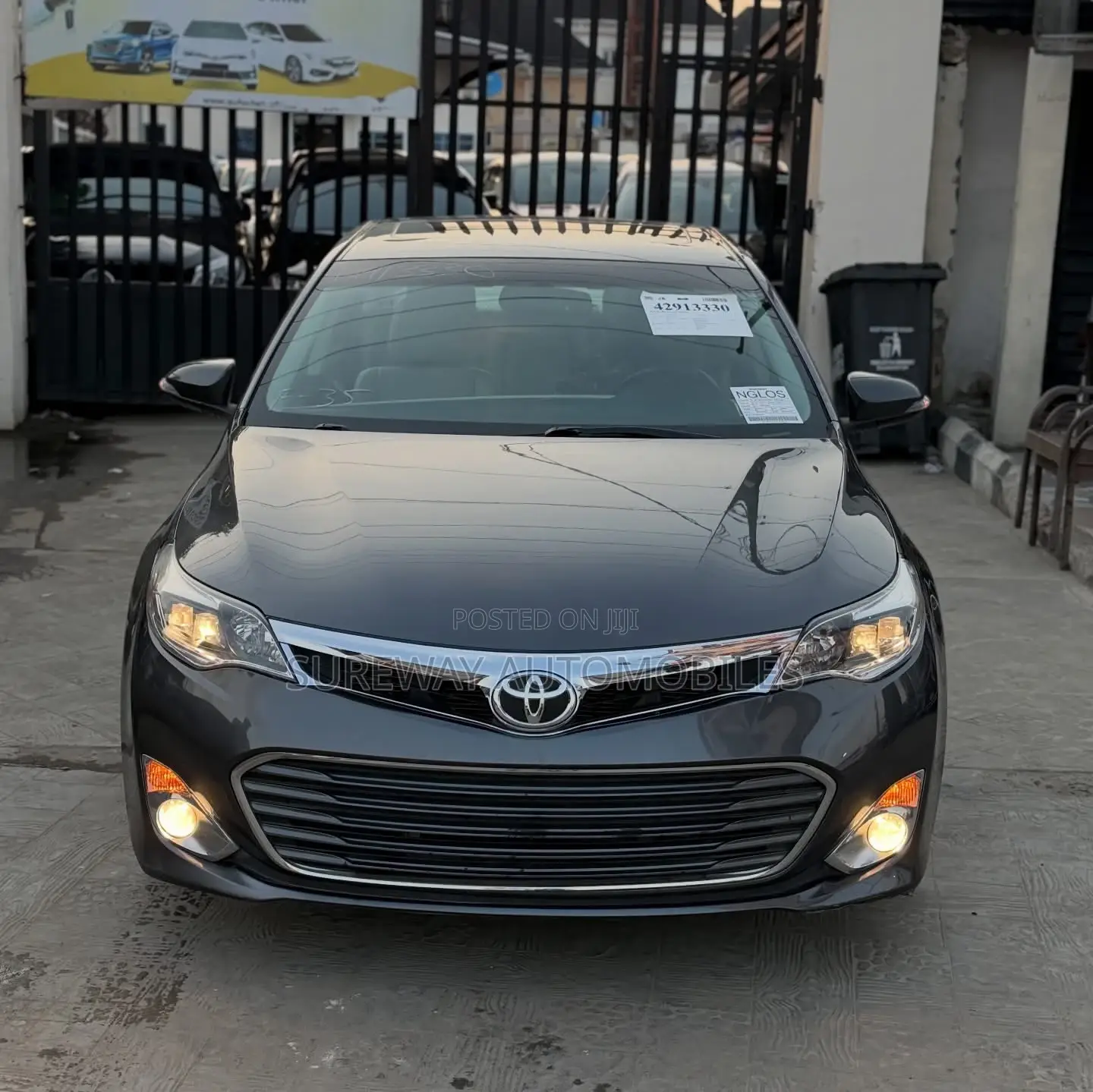 Toyota Avalon XLE Touring 4dr Sedan (3.5L 6cyl 6A) 2014 Gray