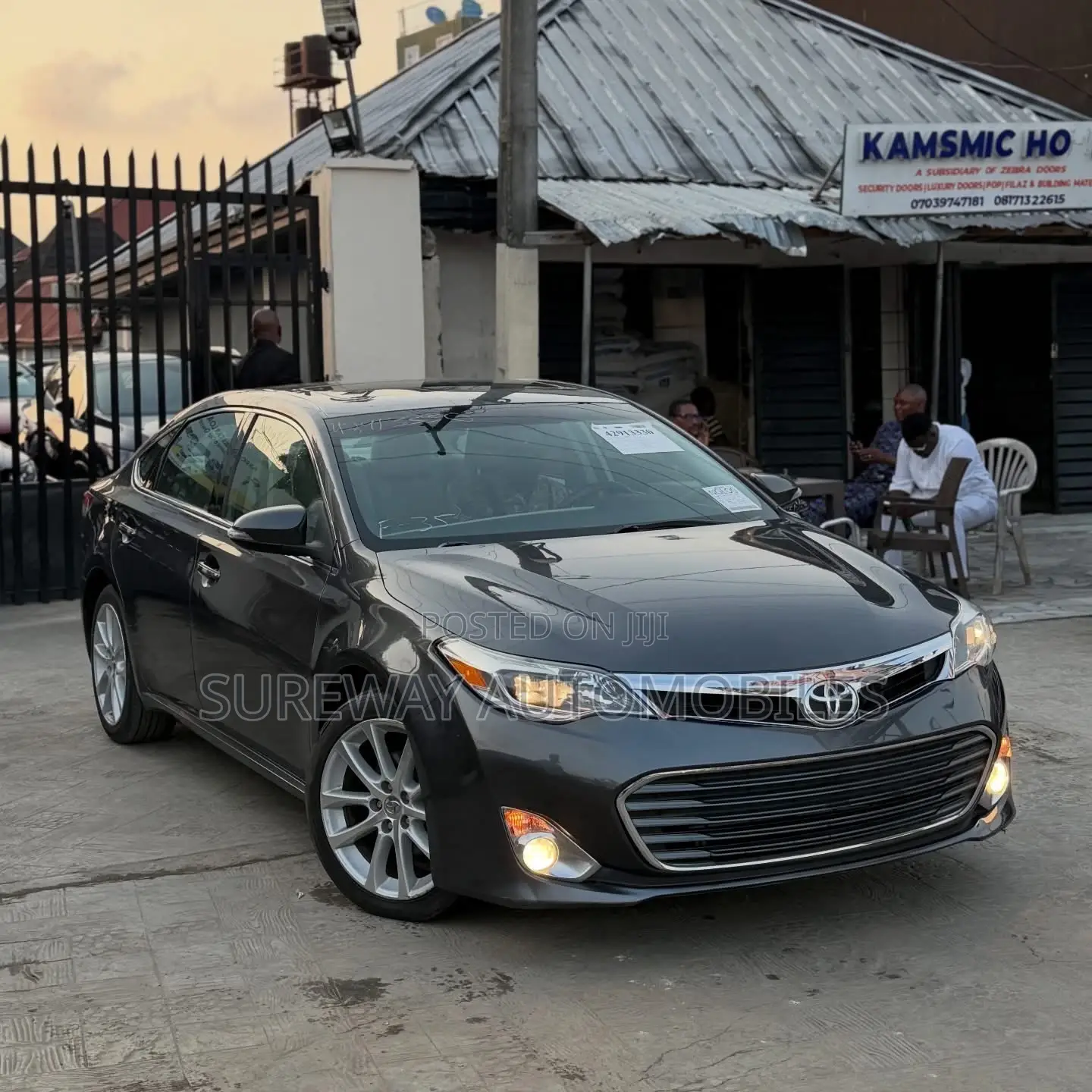 Toyota Avalon XLE Touring 4dr Sedan (3.5L 6cyl 6A) 2014 Gray