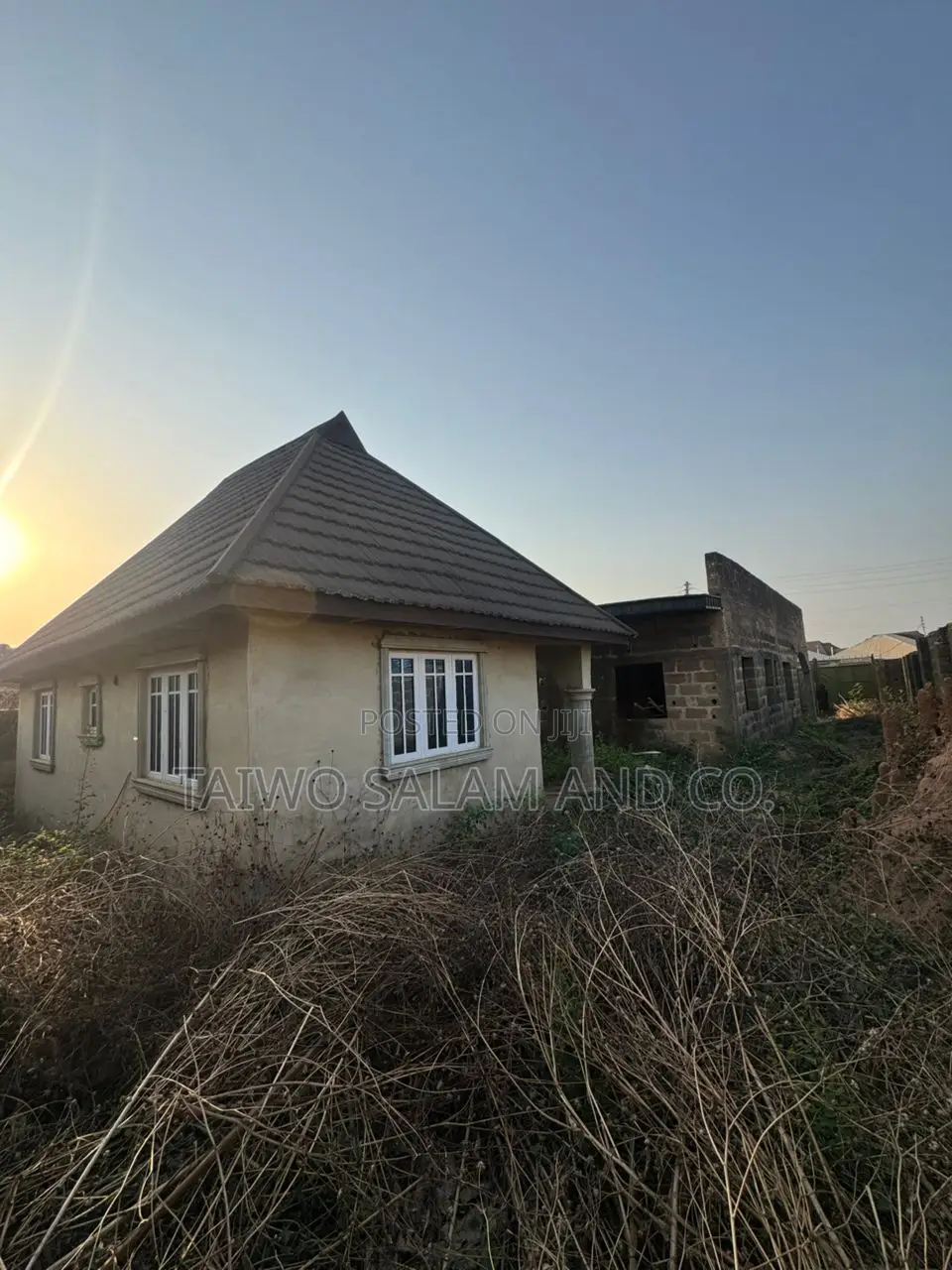 3bdrm Bungalow in Akala Expres for sale