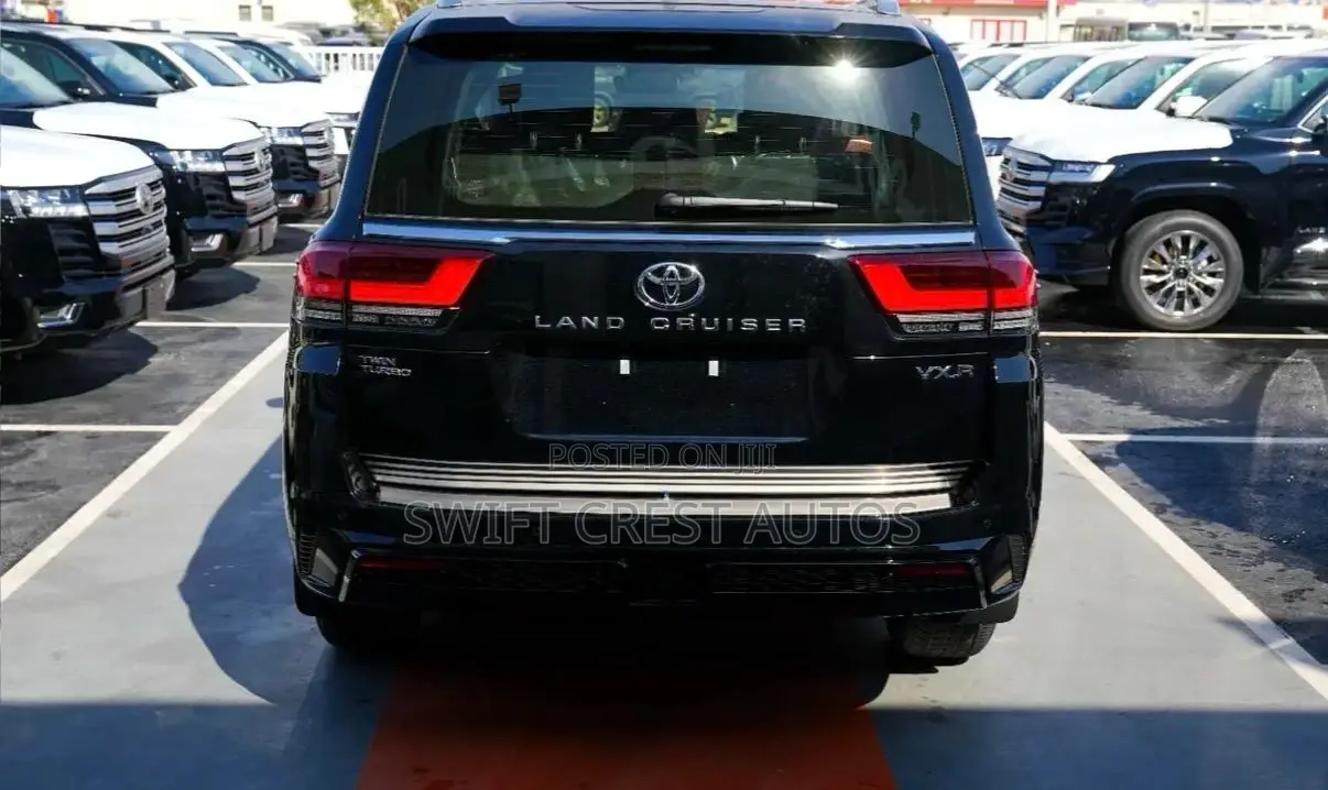 New Toyota Land Cruiser Base 4WD 2026 Black